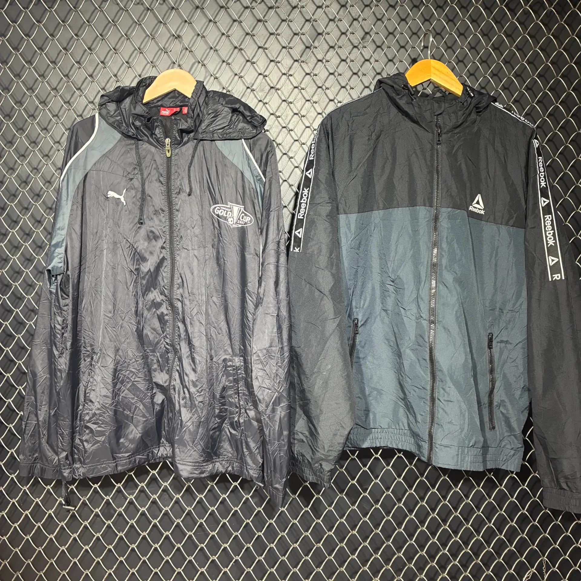 adidas,tommy hilfiger ブランドのウィンドブレーカー (fnc971)