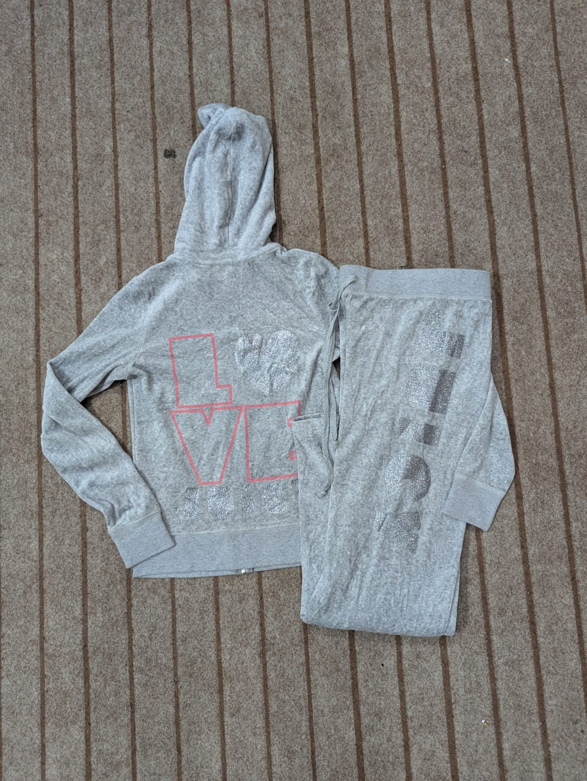 SD 291 Juicy Couture retro velour tracksuit set | ..