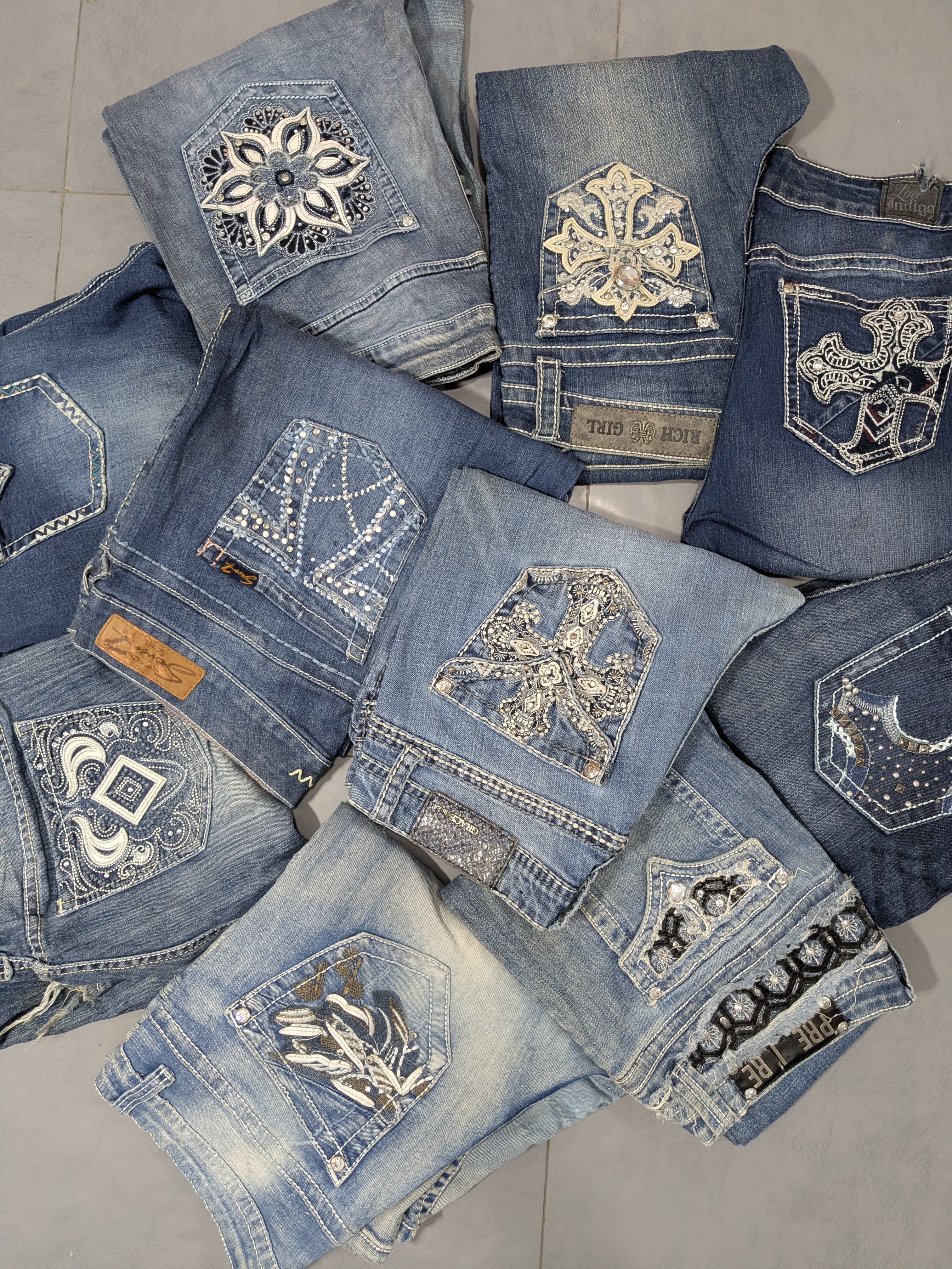Jeans bordados Y2K