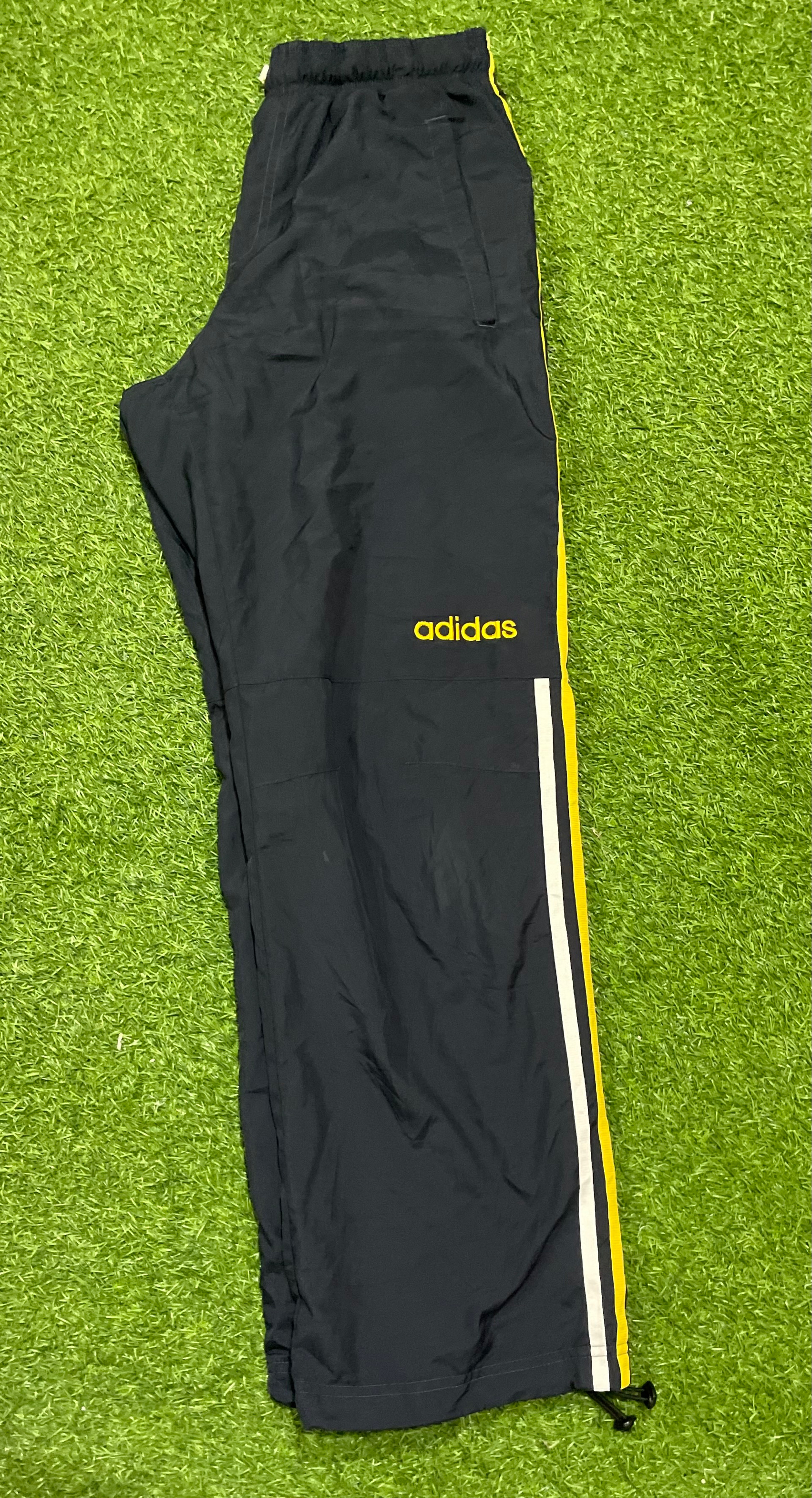 Pantalones deportivos de nylon Adidas