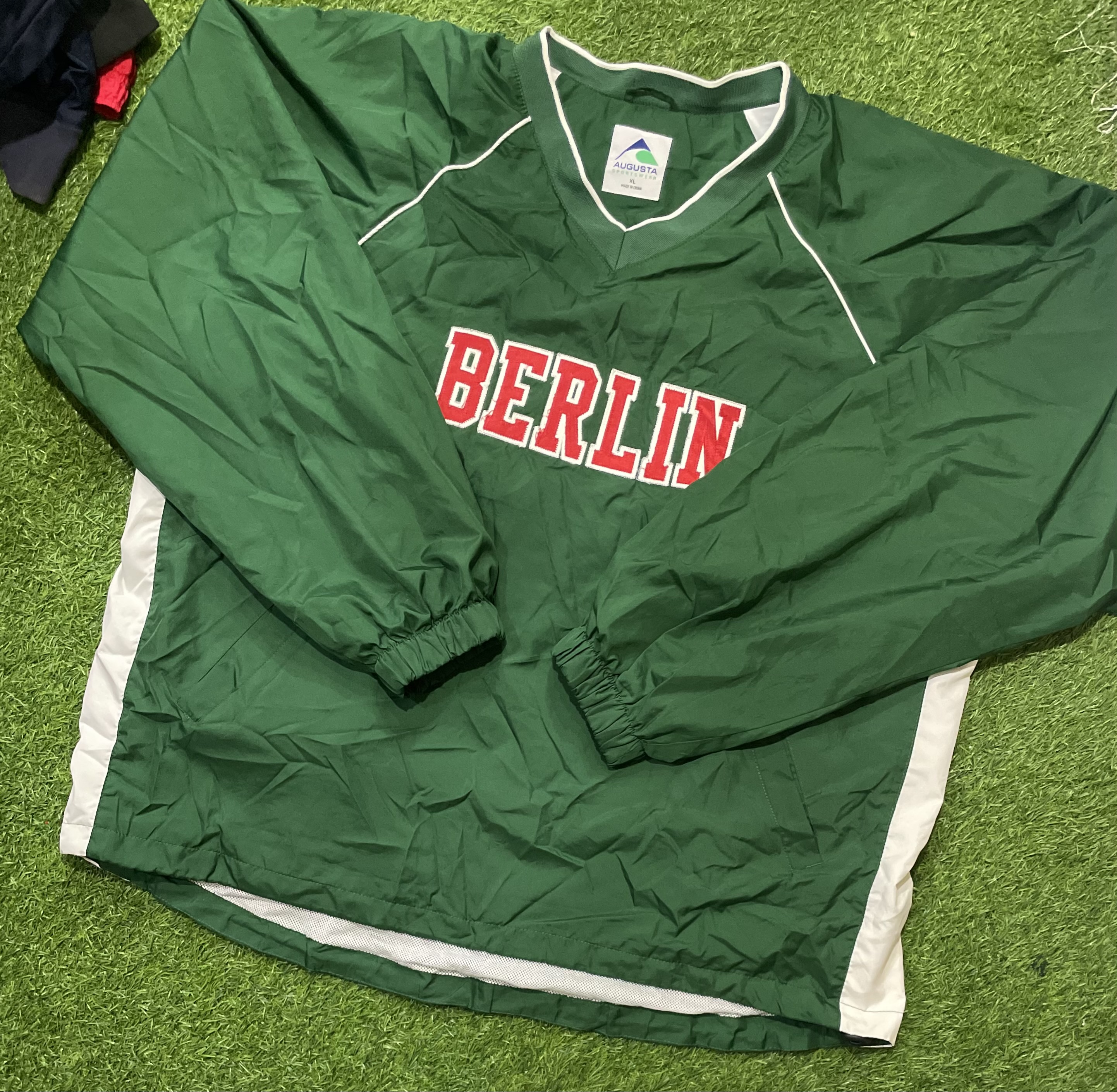 Pull Over Nylon Jacke