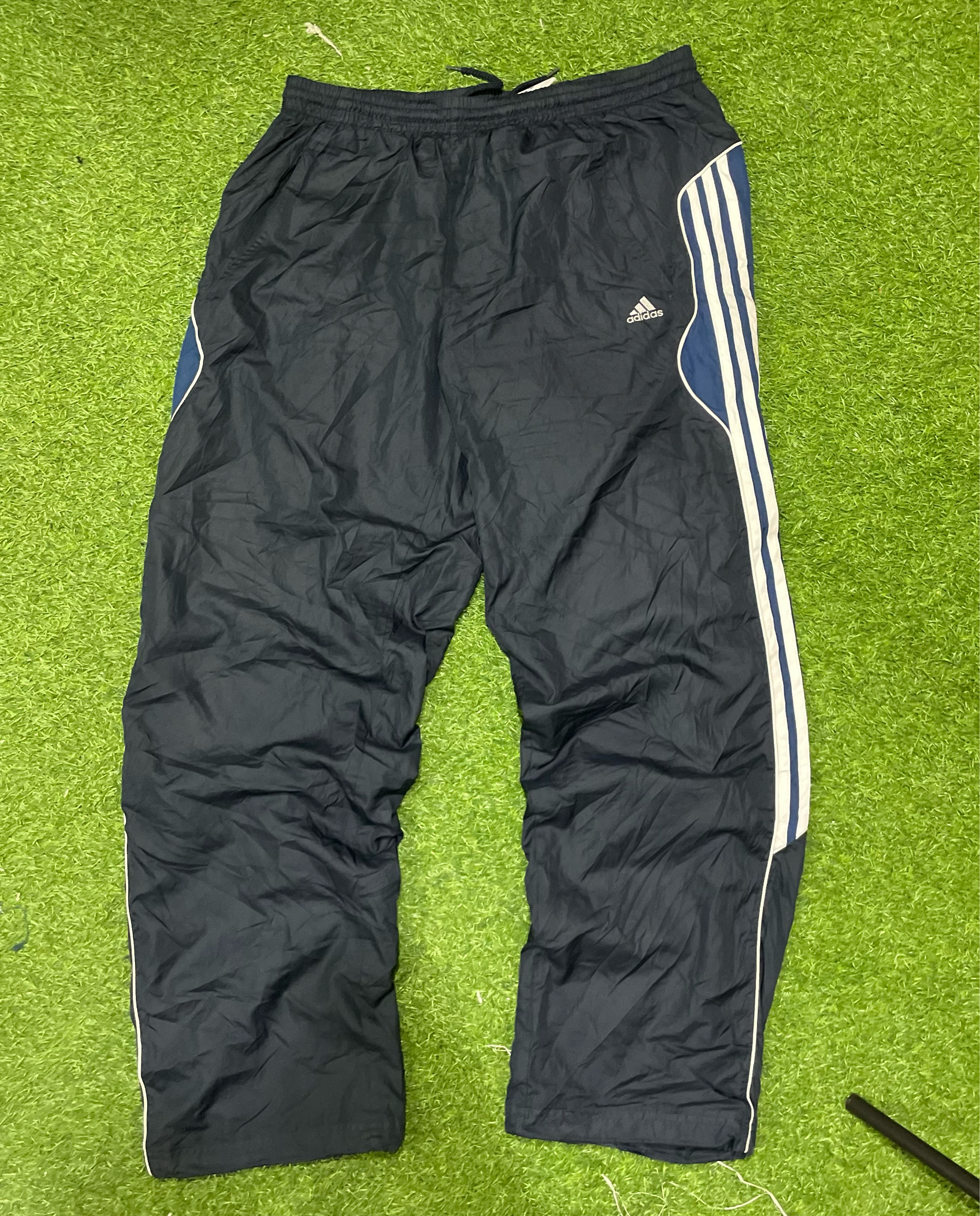Pantalones de chándal de nailon Adidas
