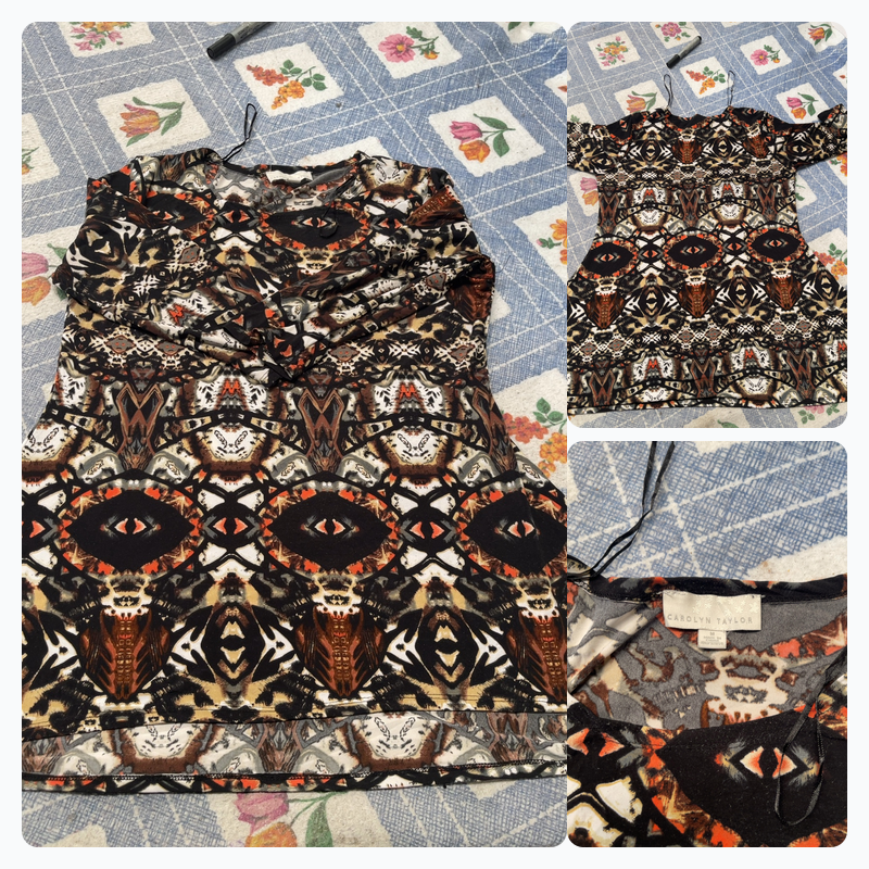 Carolyn Taylor abstract graphic print V-neck short..