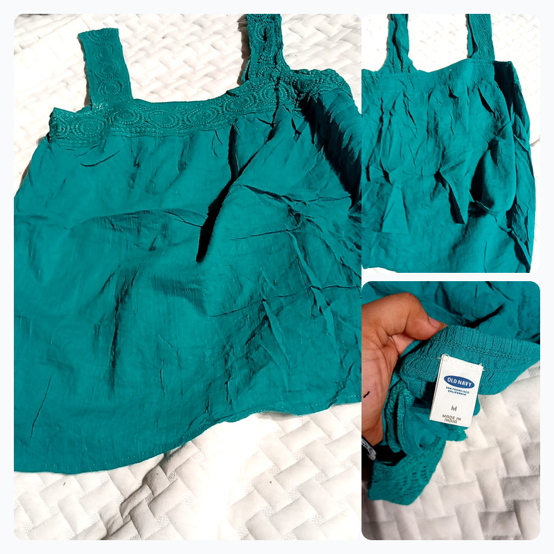 Old Navy teal crochet-trim camisole tank top - M