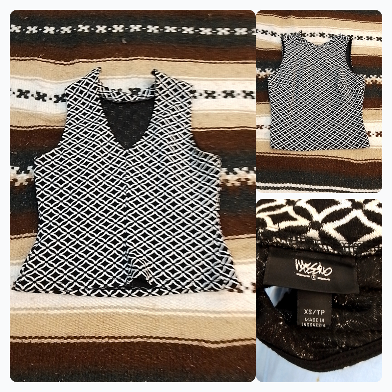 Mossimo Black and White Diamond Pattern Sleeveless..