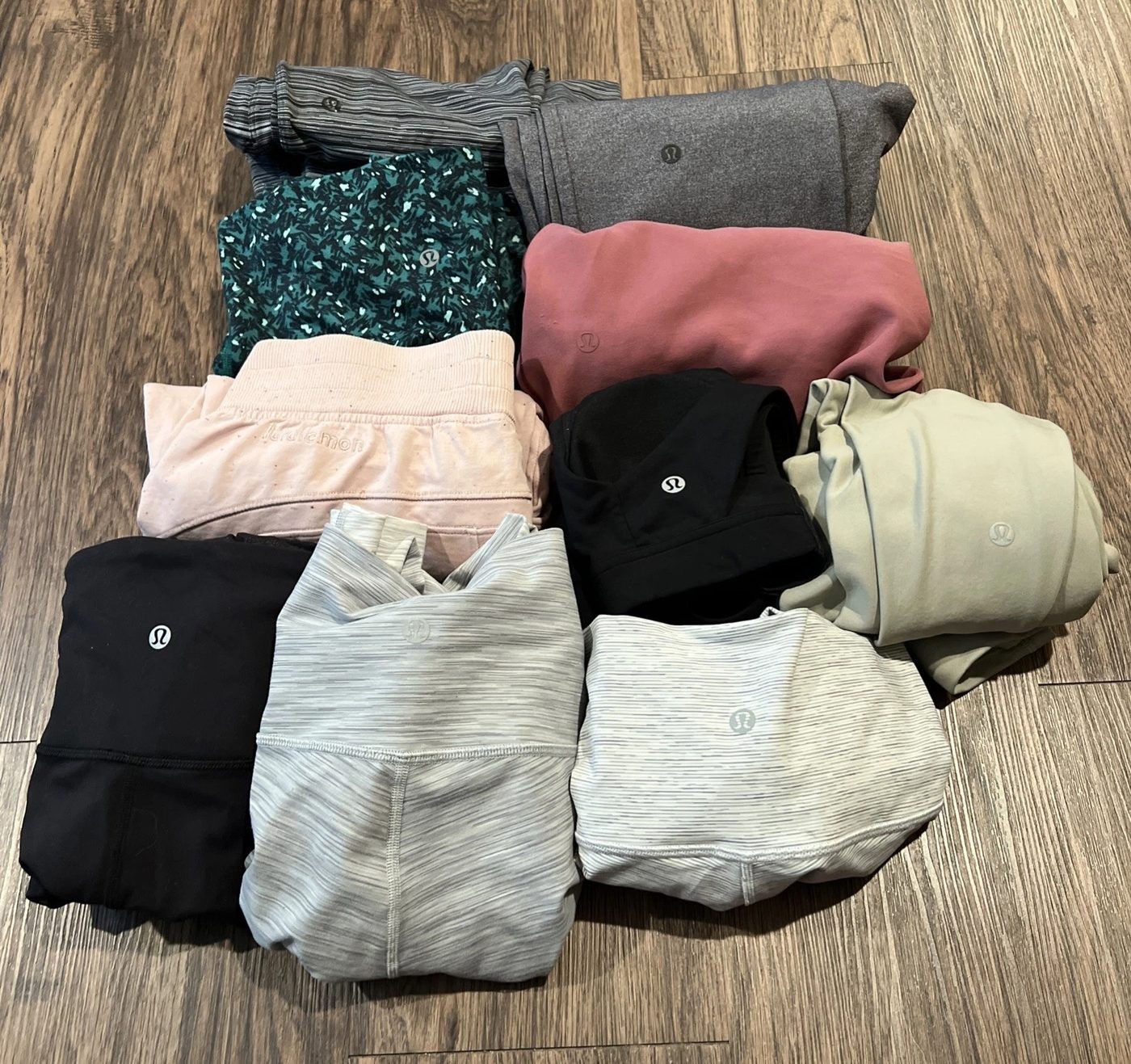 lululemon leggings women — grade a only, like new ..