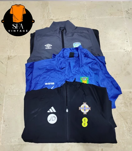 Giubbotti a vento sportivi di marca | Umbro, Diado..