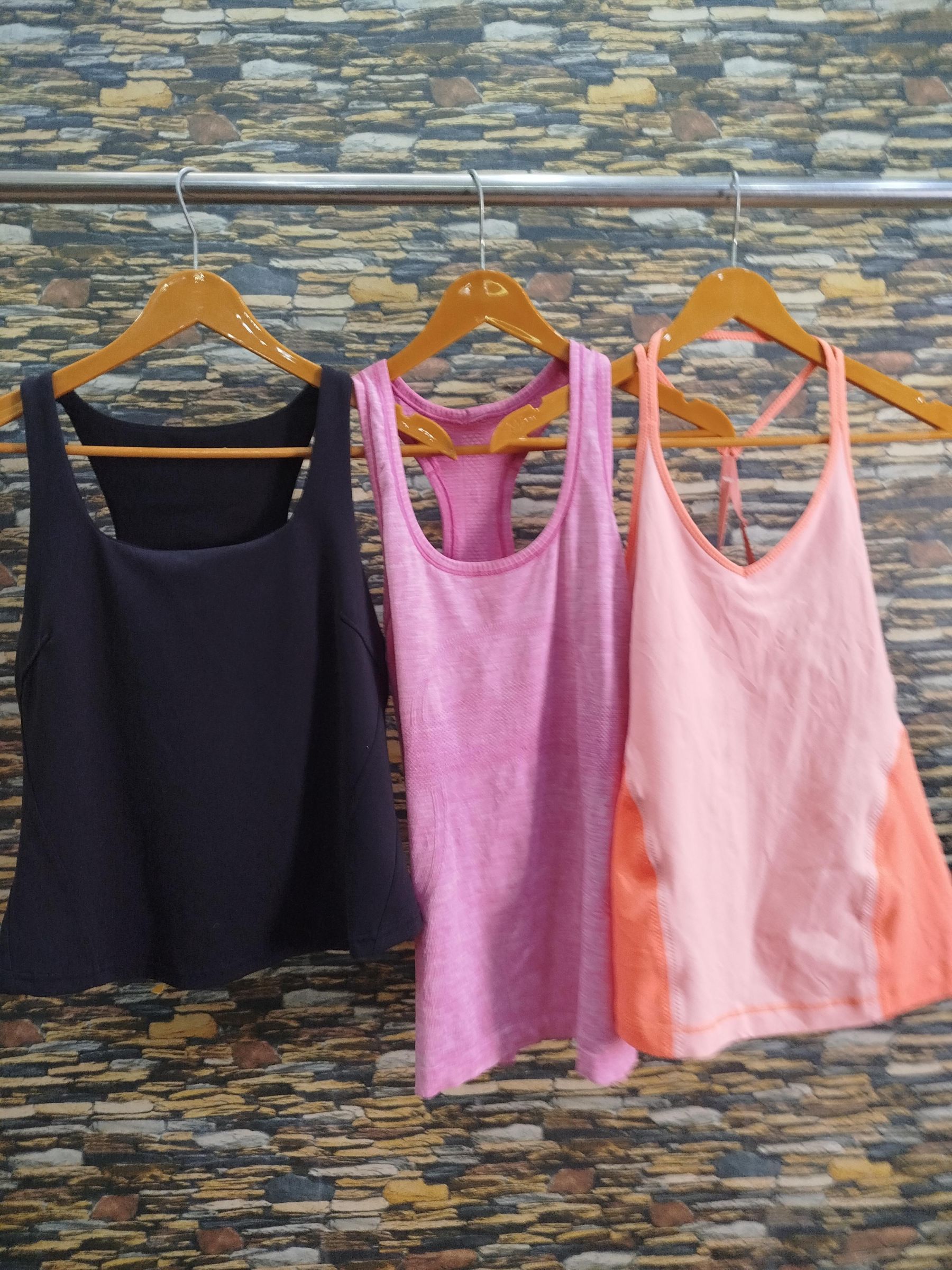 av-1440 lululemon tank tops