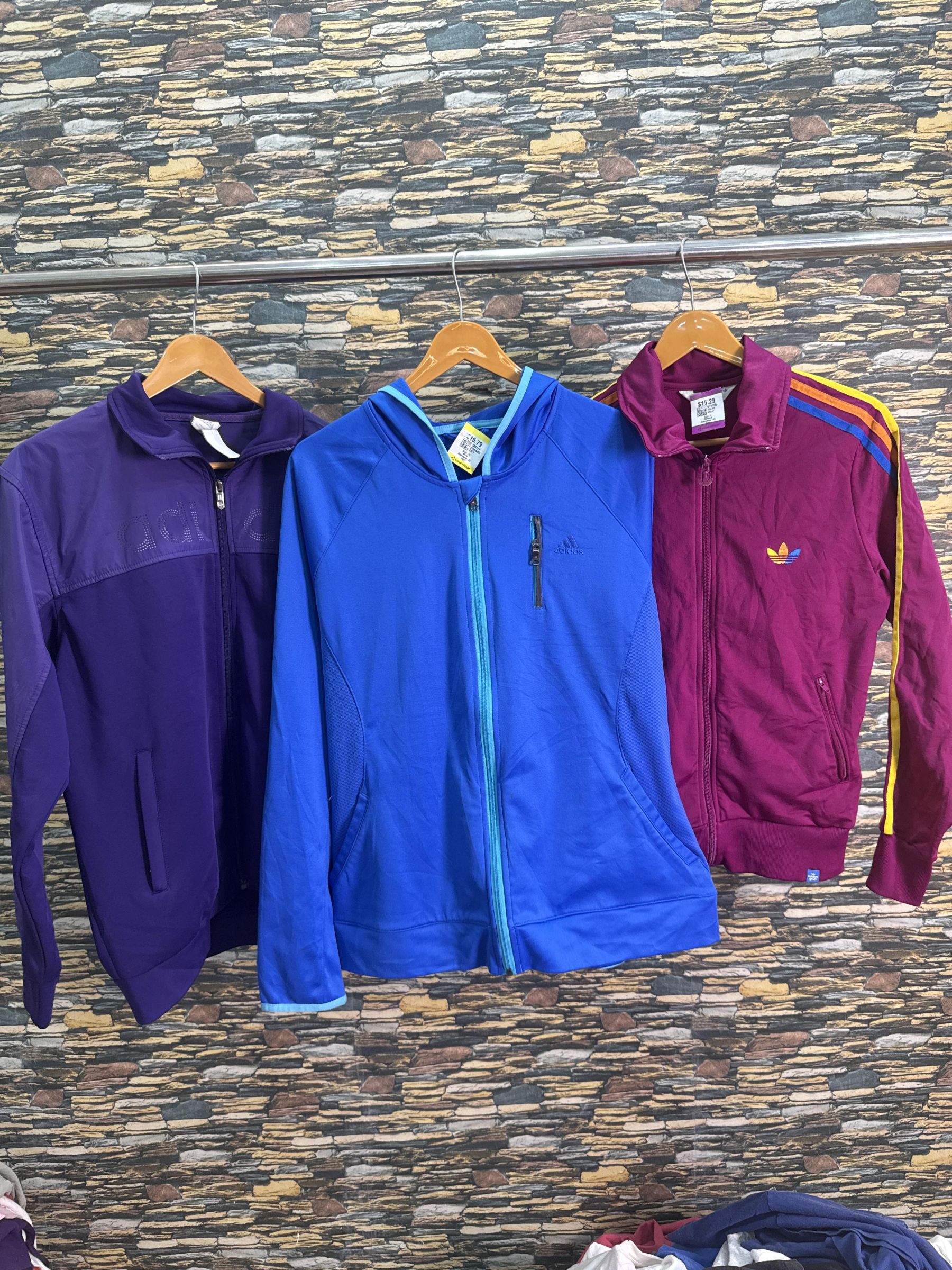 av-1474 adidas jackets