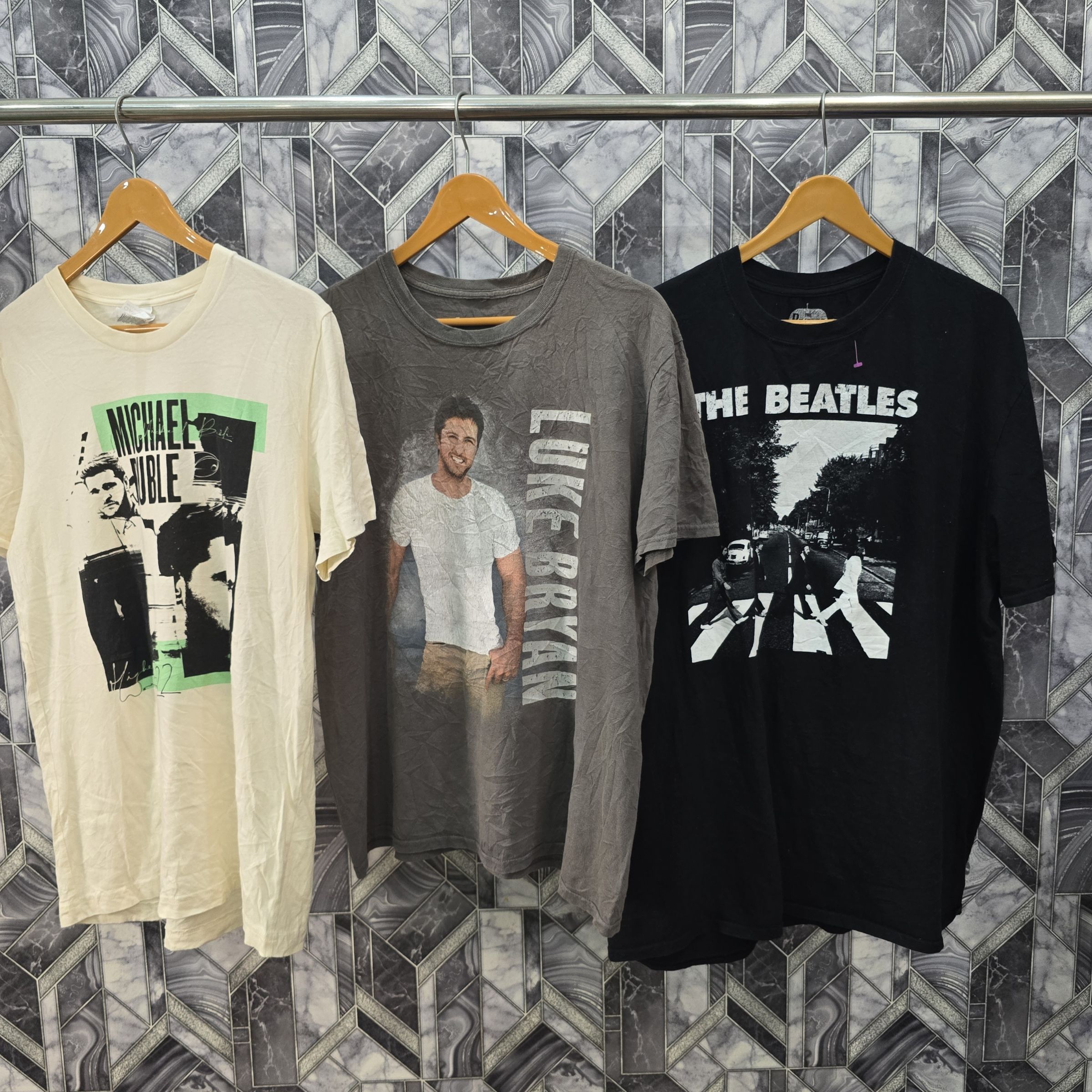 avg-0419 music|band|rock|hip hop graphic tee