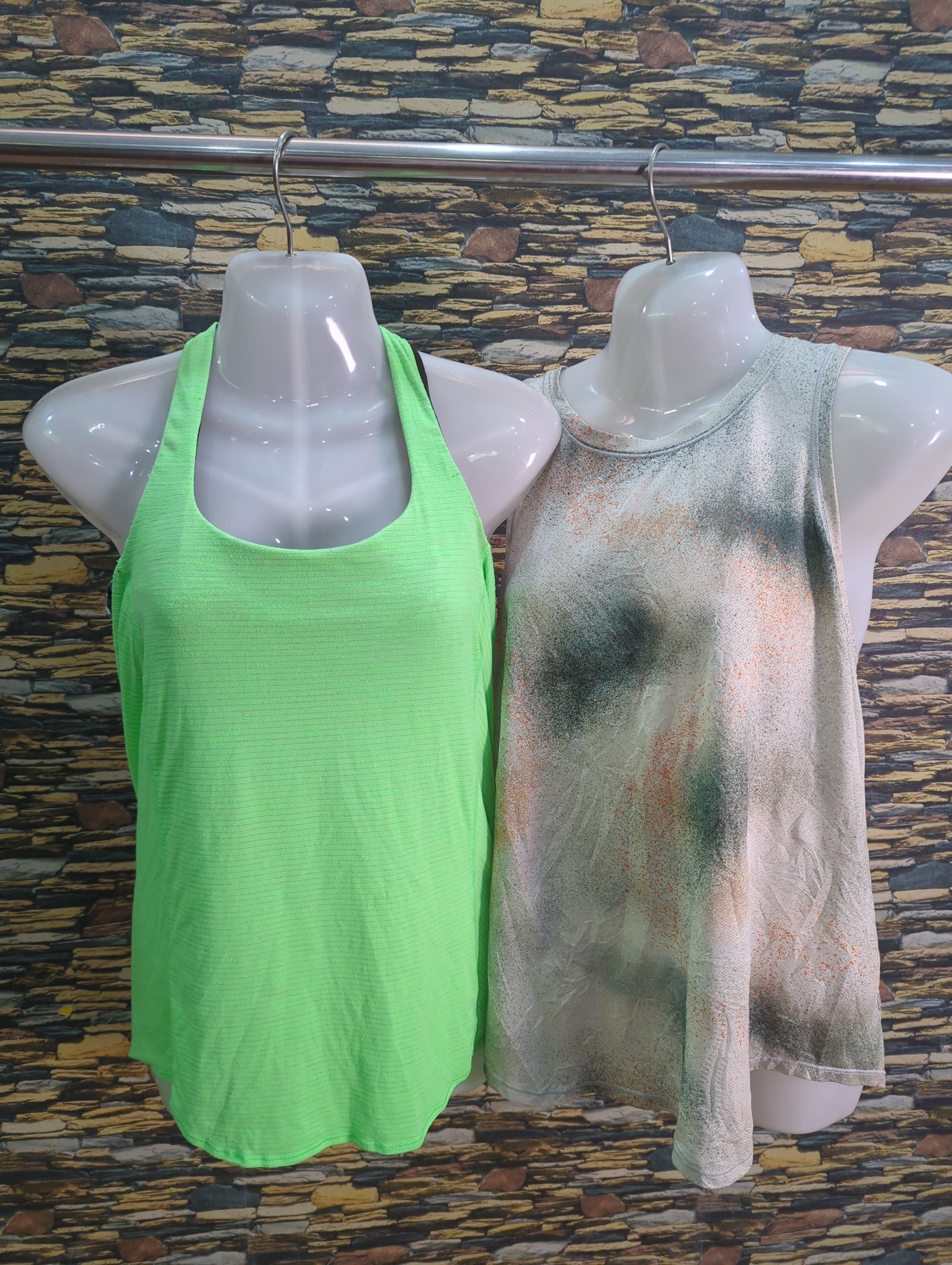 av-1518 lululemon tank tops