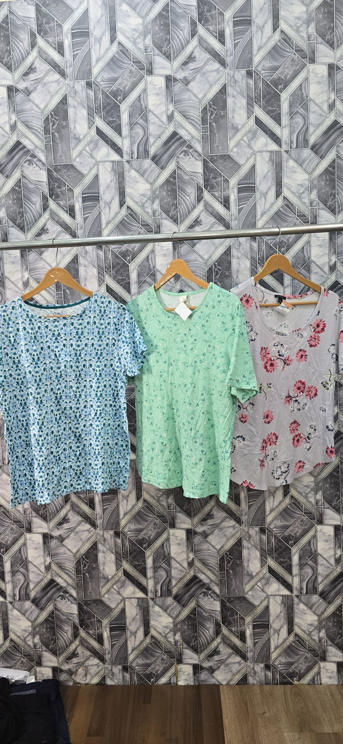 av-1573 unbranded ladies printed t-shirts s/s
