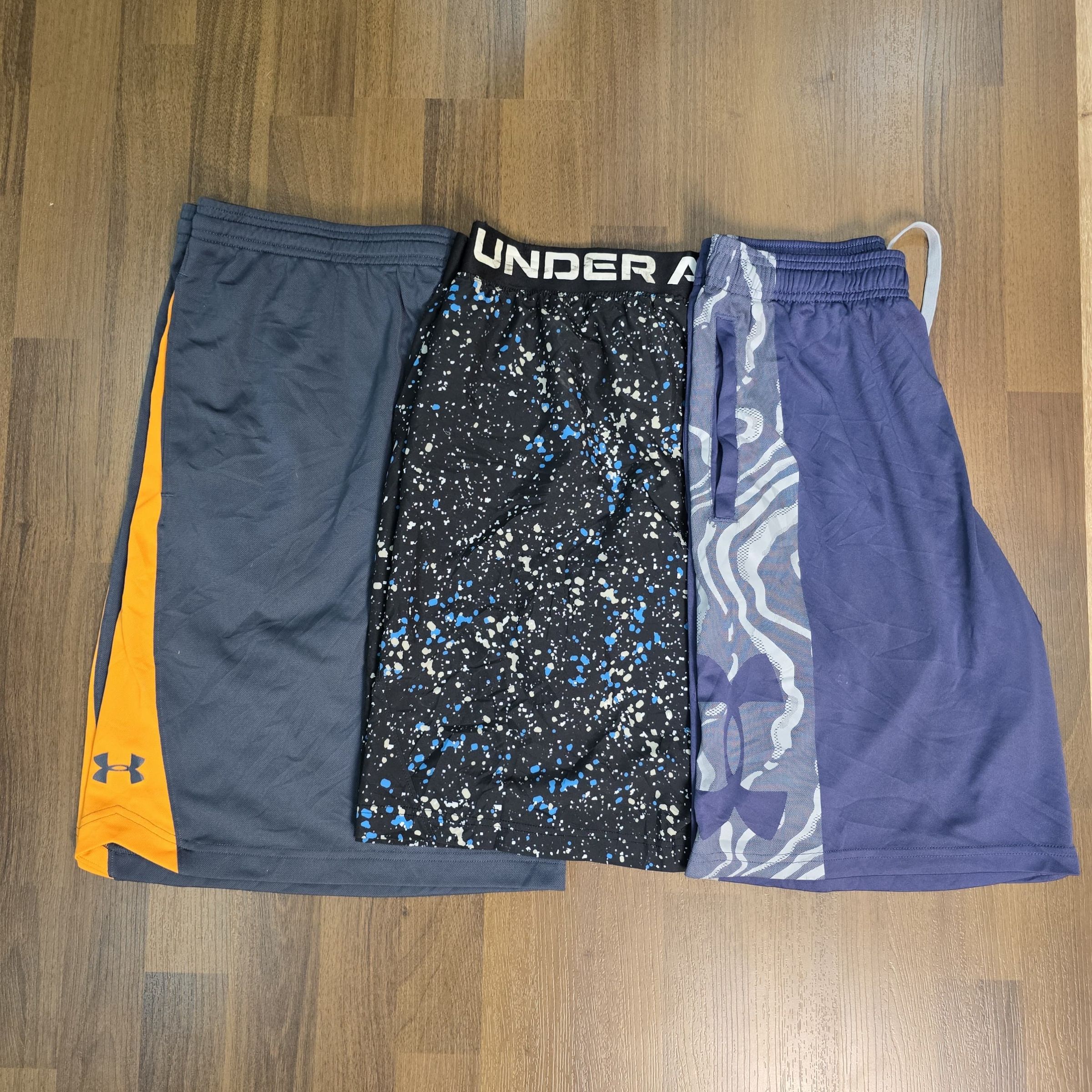 av-1376 under armour shorts
