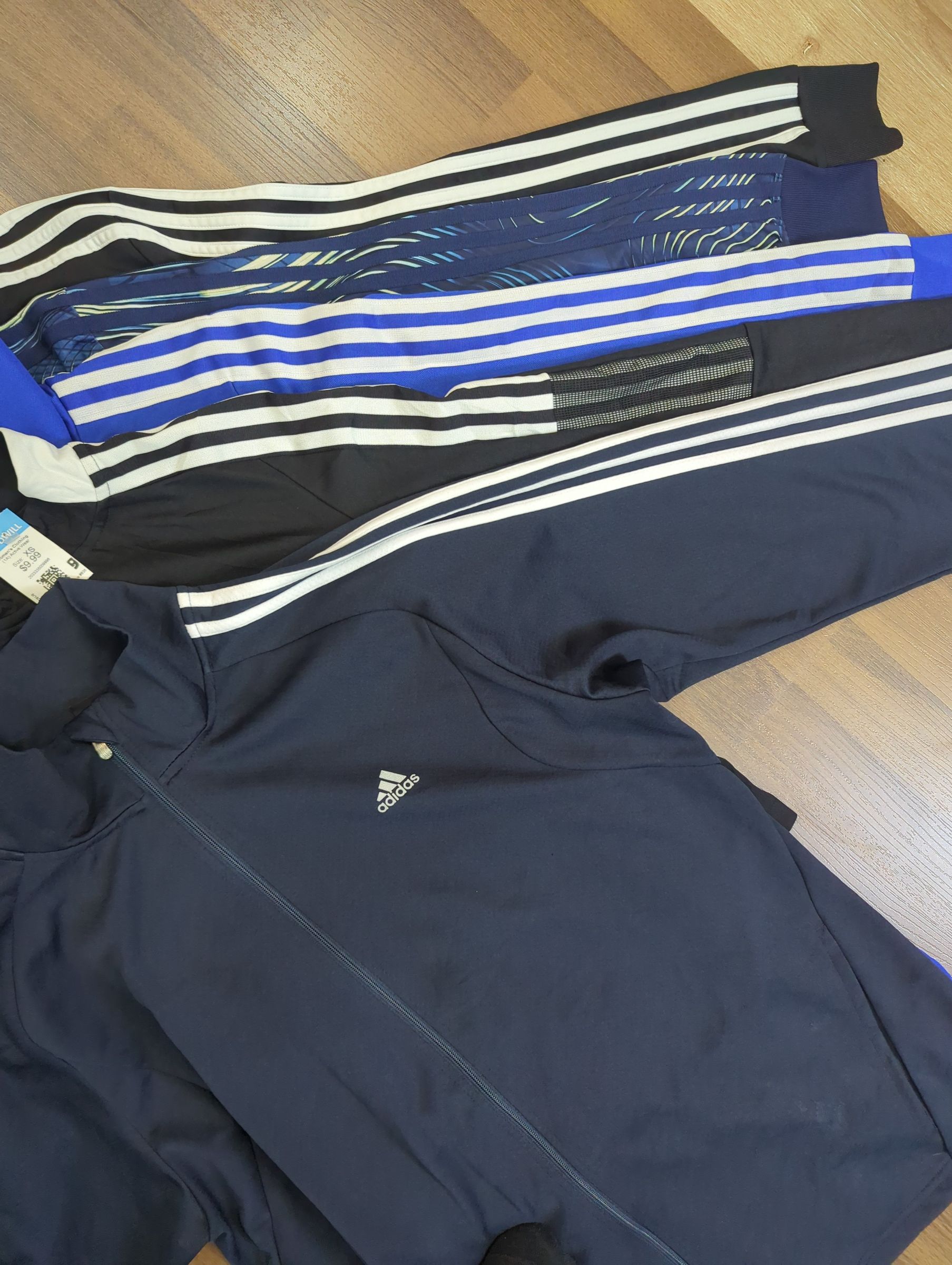 av-1719 adidas track jackets