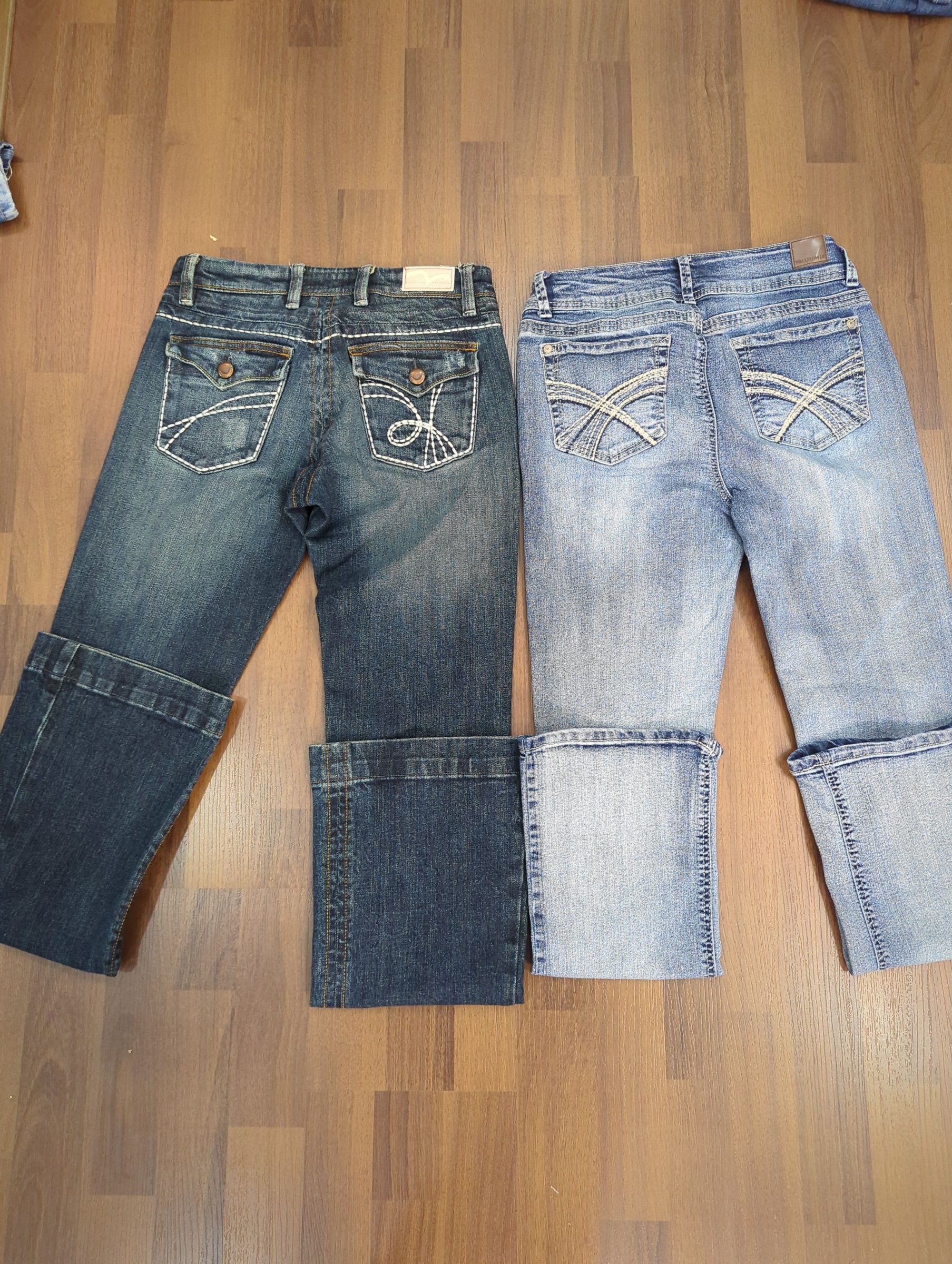 av-1716 embroidered flare jeans