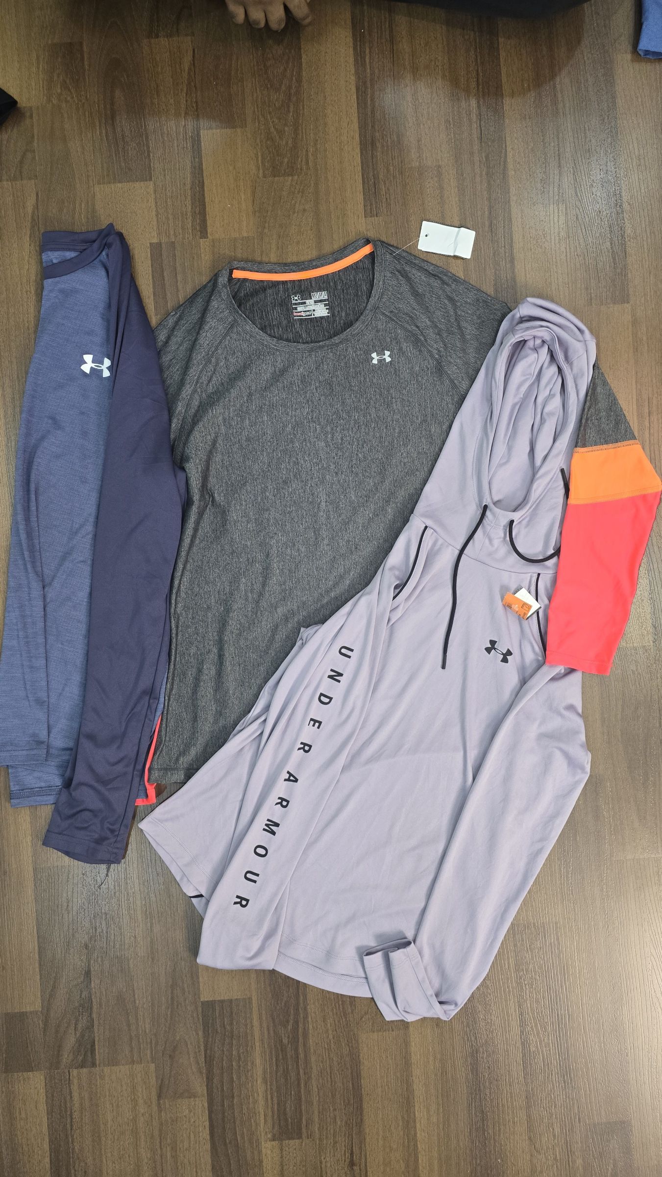 av-1736 under armour t-shirts l/s