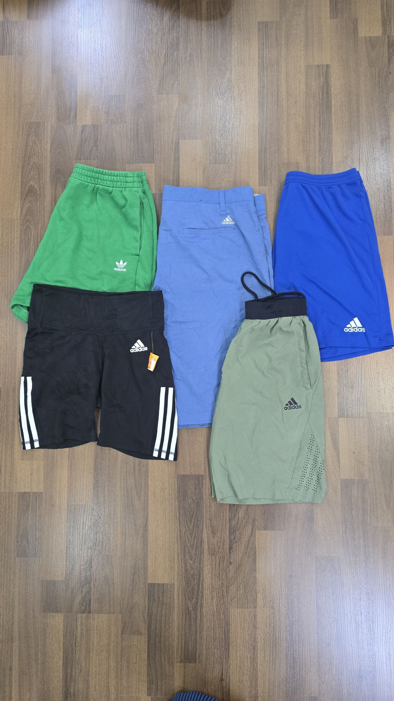 av-1753 adidas shorts