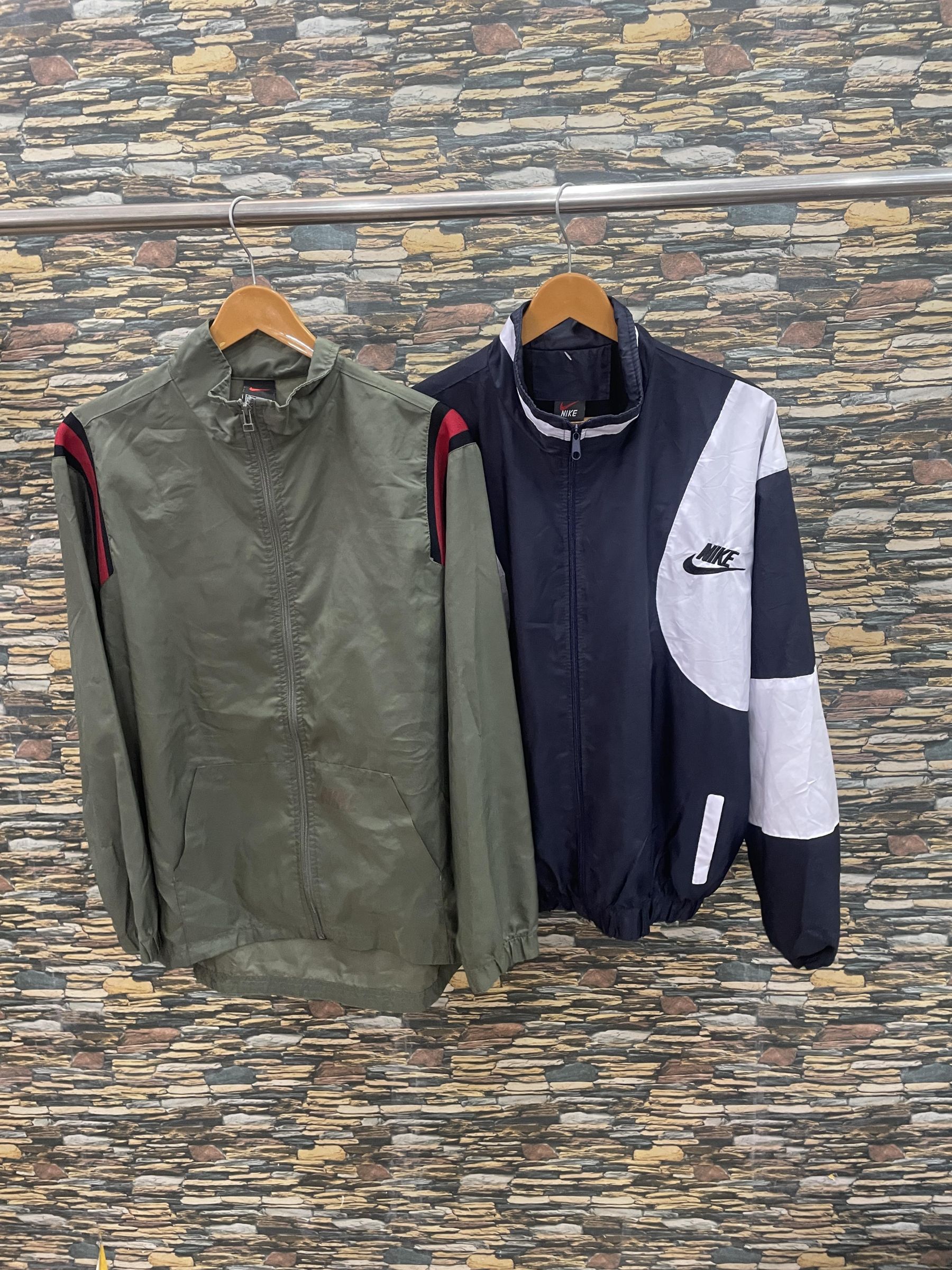 av-1757 nike windbreakers