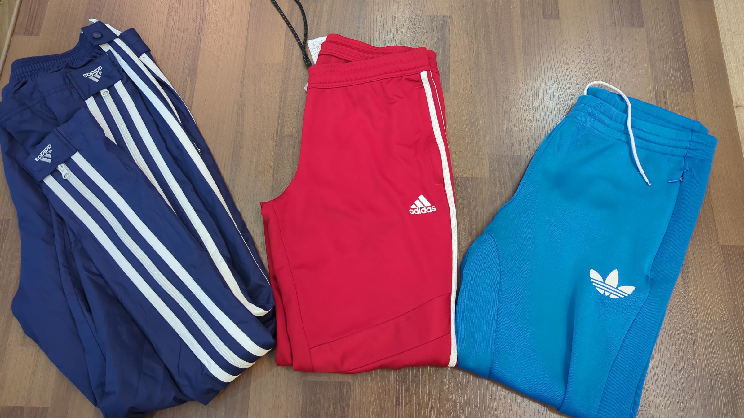 av-1789 adidas track pants