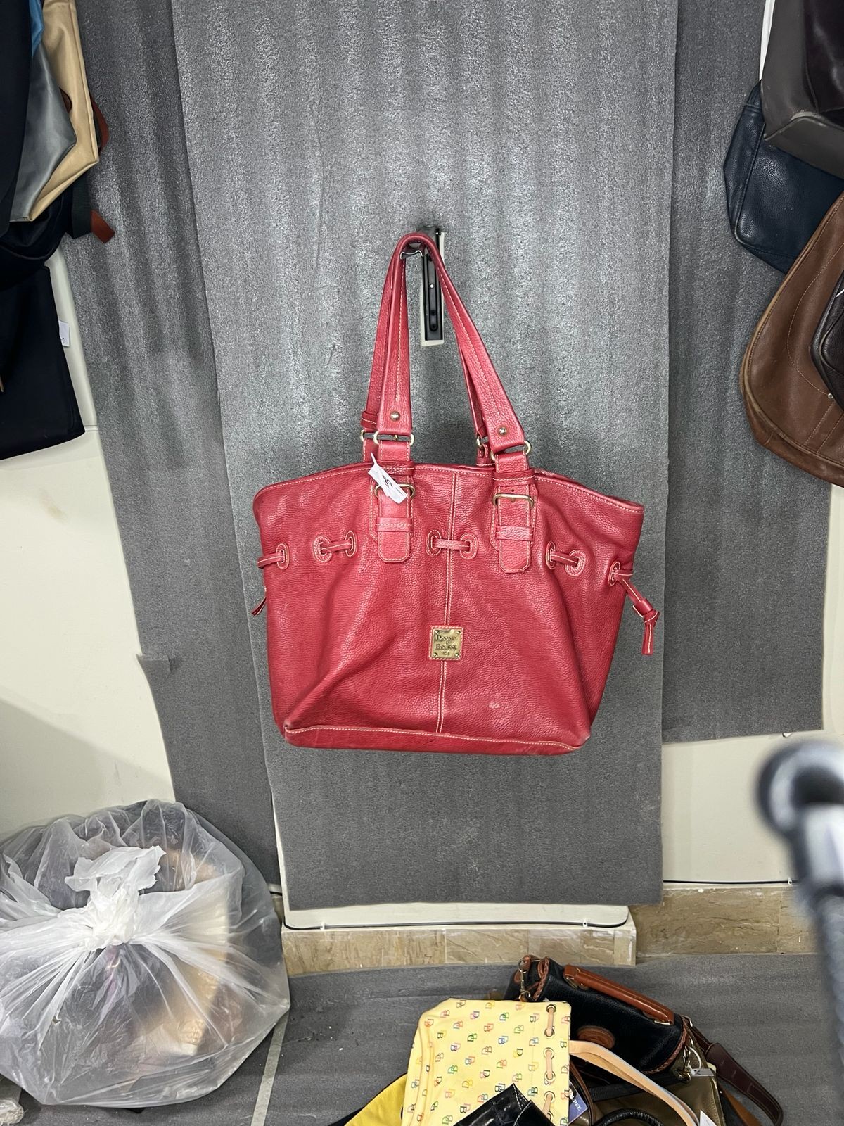 dooney & bourke bags (db-1)