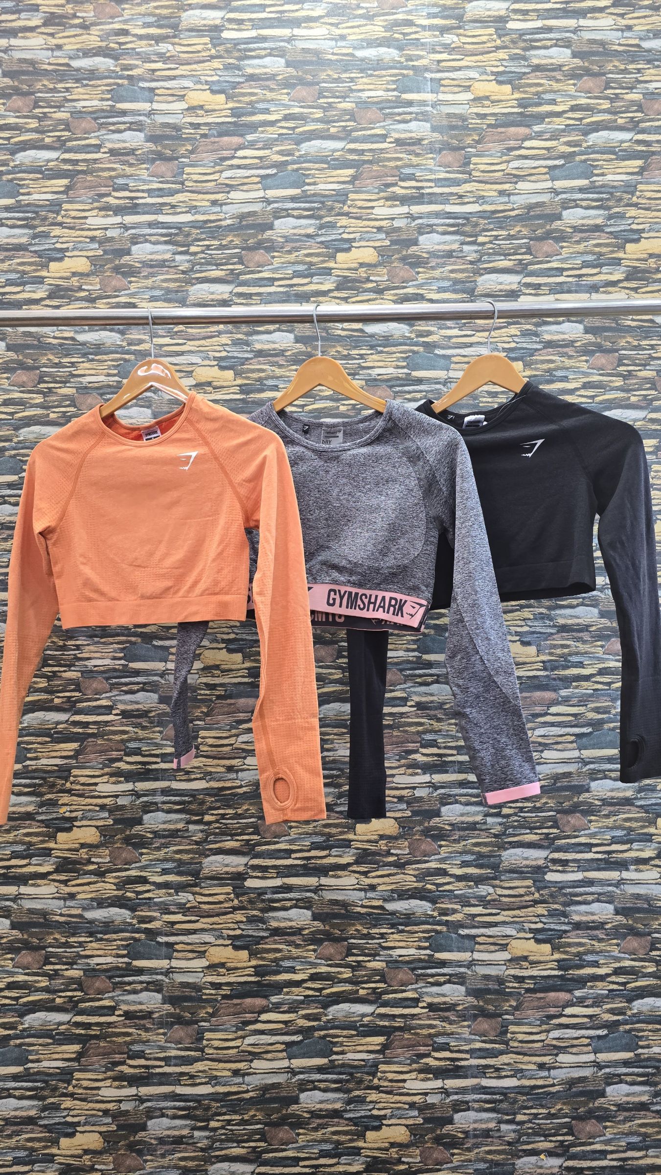 av-1806 gymshark crop tops