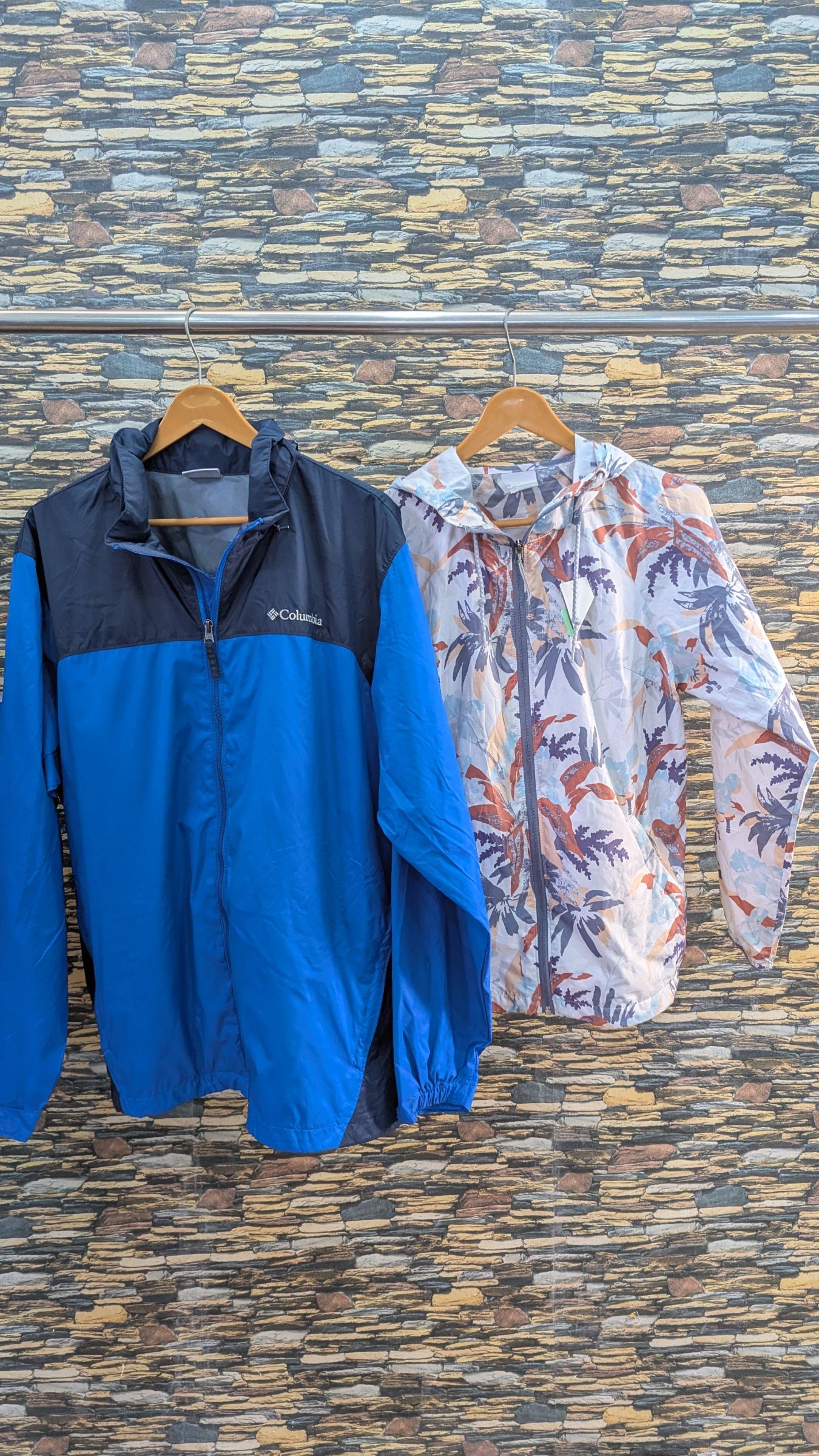 av-1821 columbia windbreaker