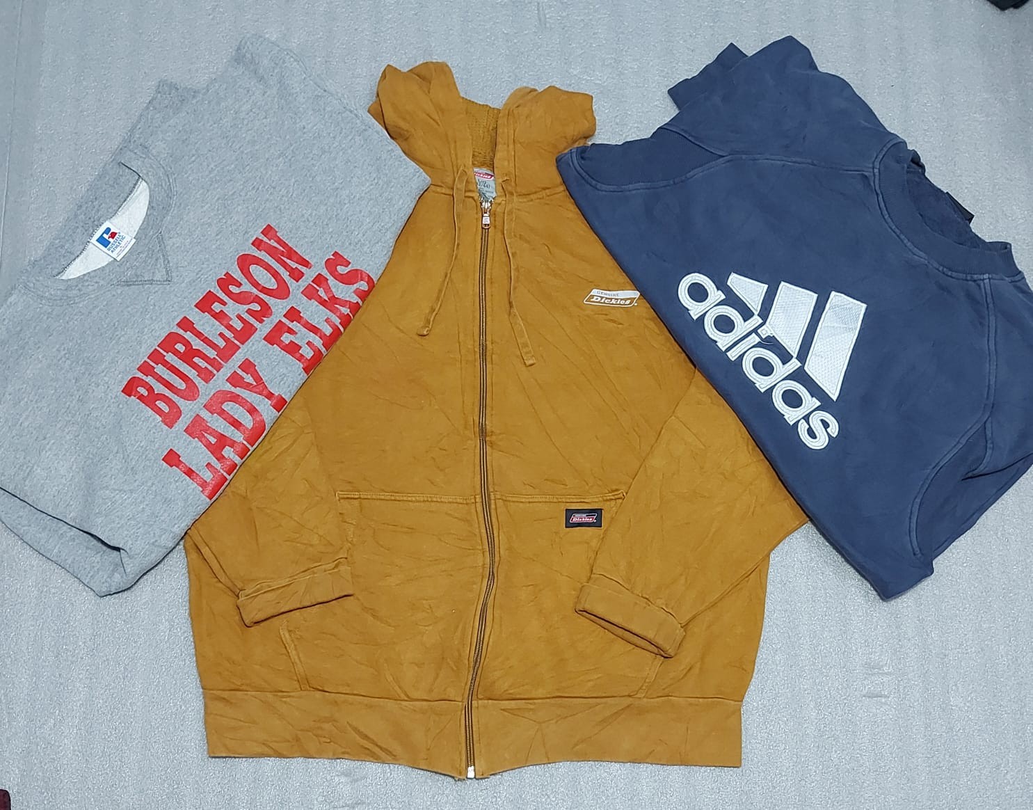 branded sweatshirts 8 pc (03276)