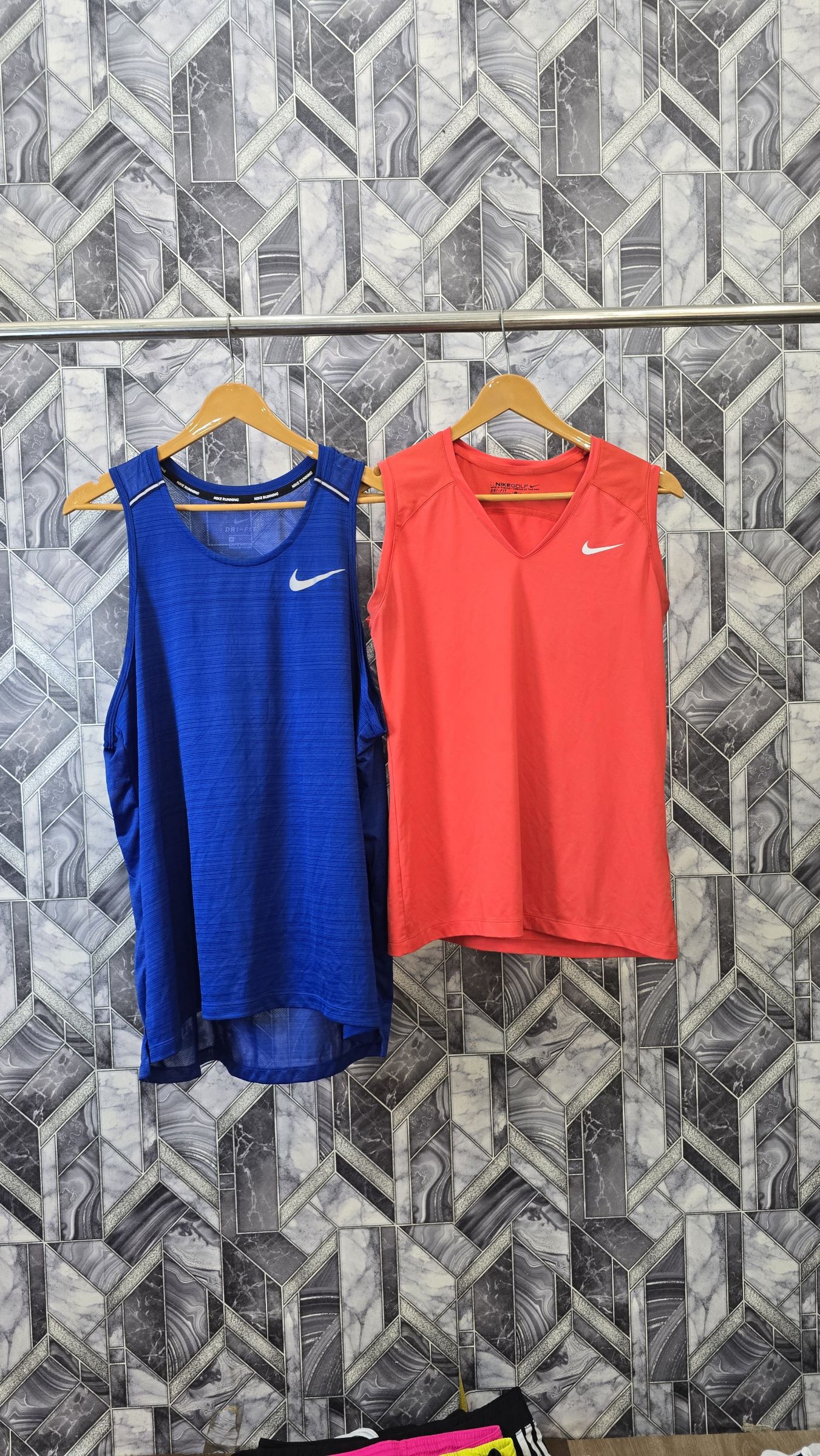 av-1856 nike tank tops