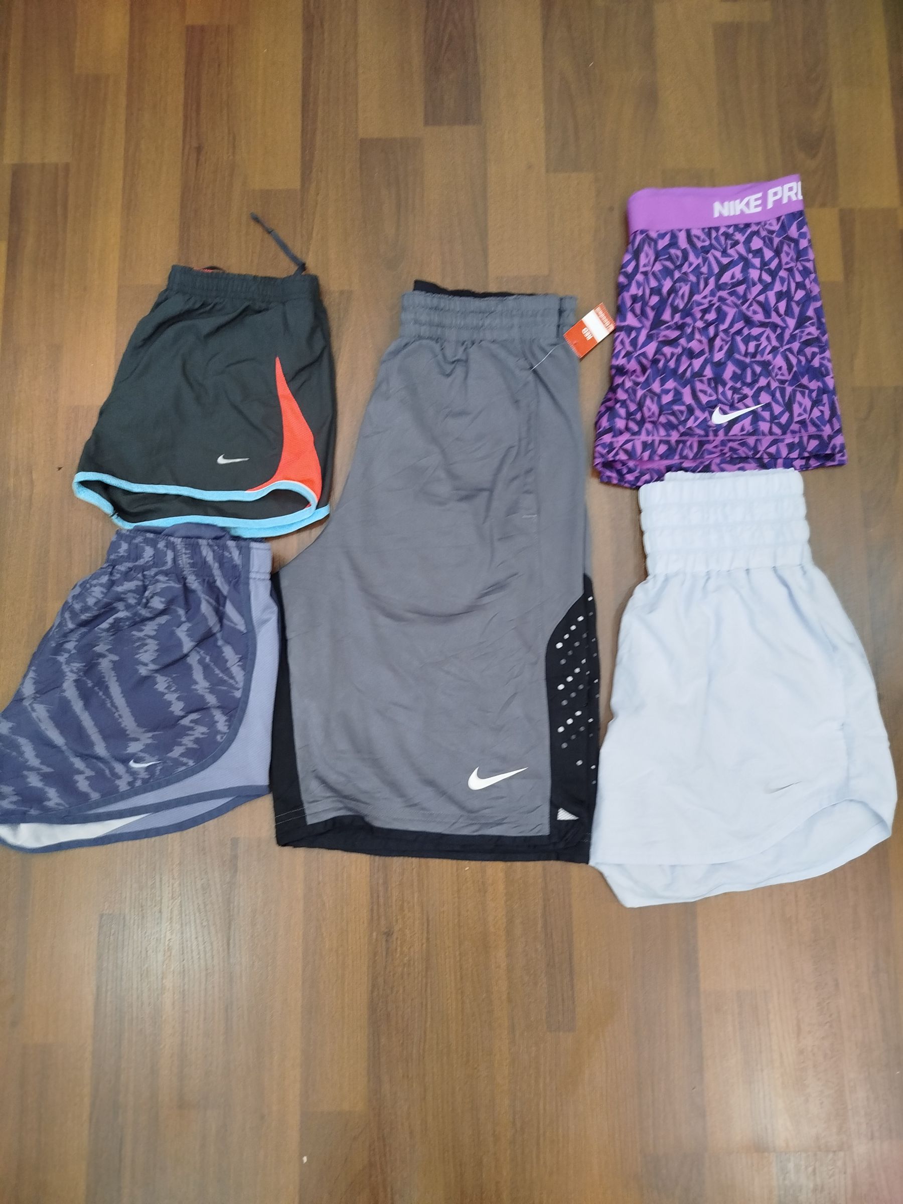 av-1875 nike shorts
