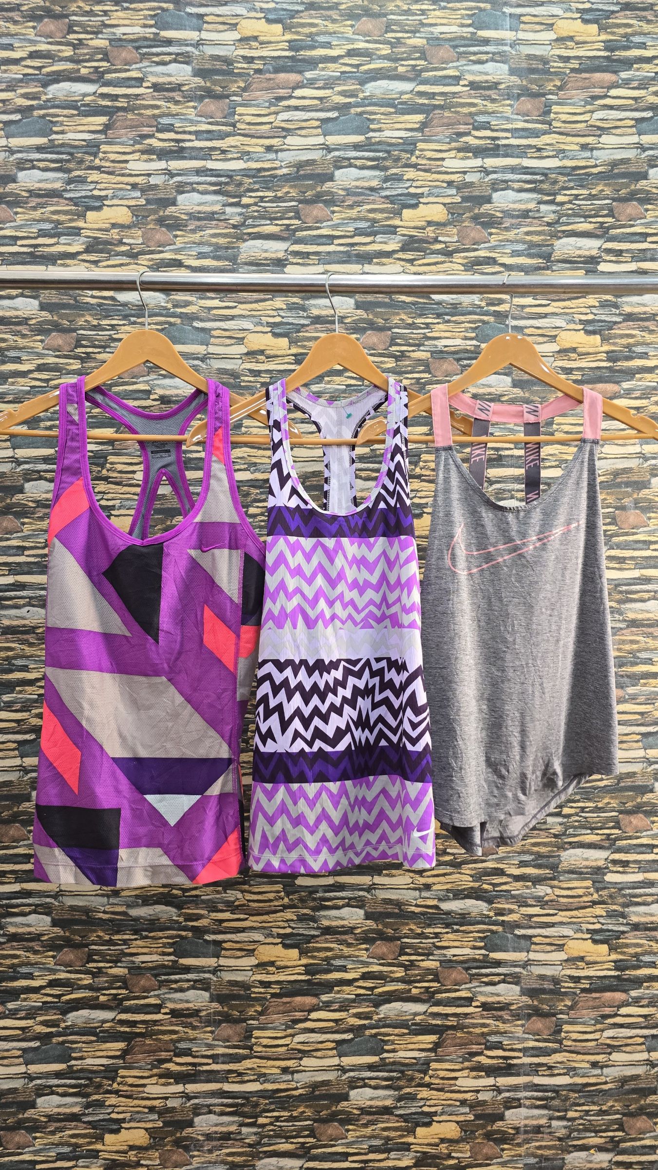 av-1909 nike tank tops