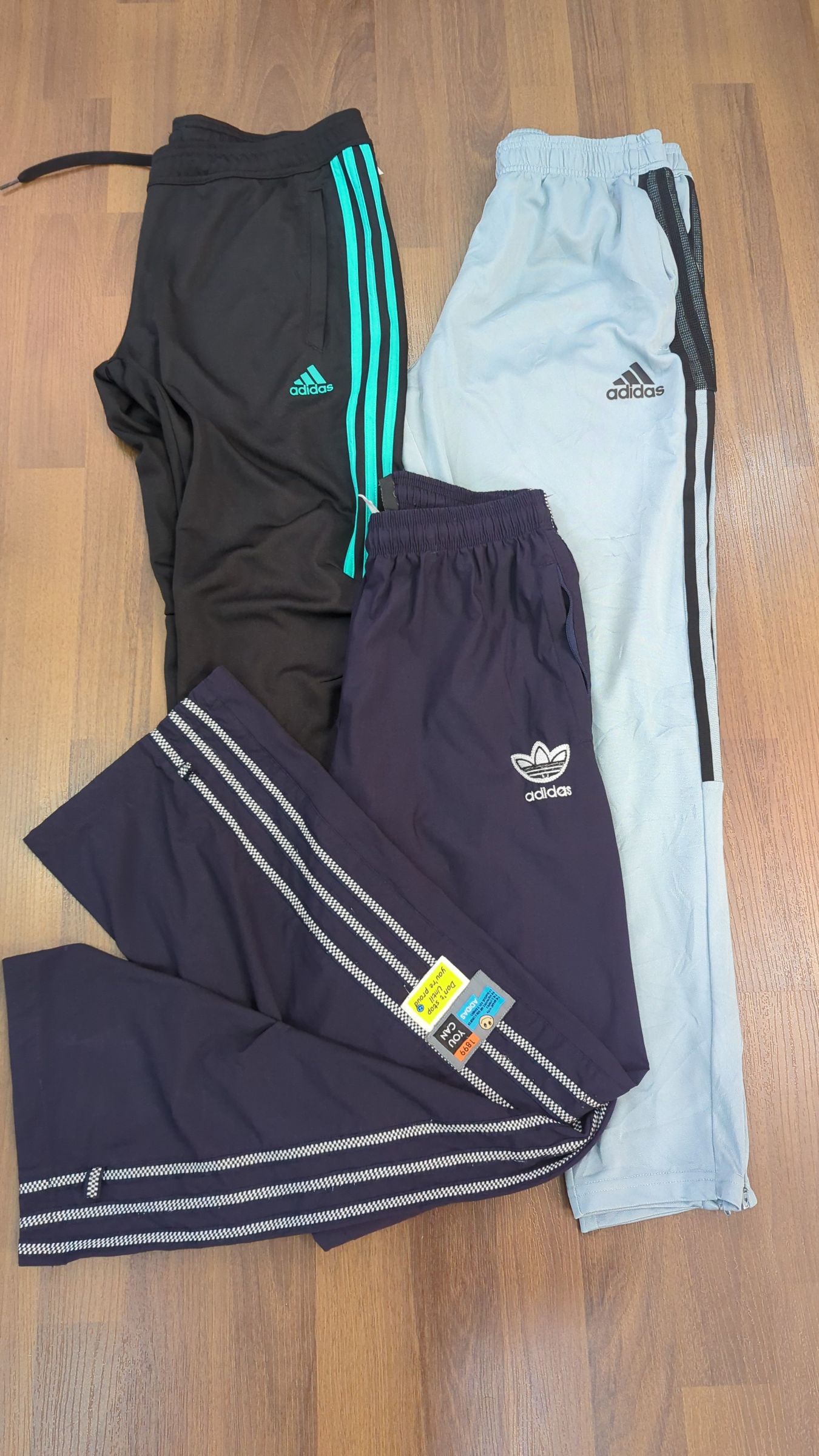 av-1919 adidas track pants