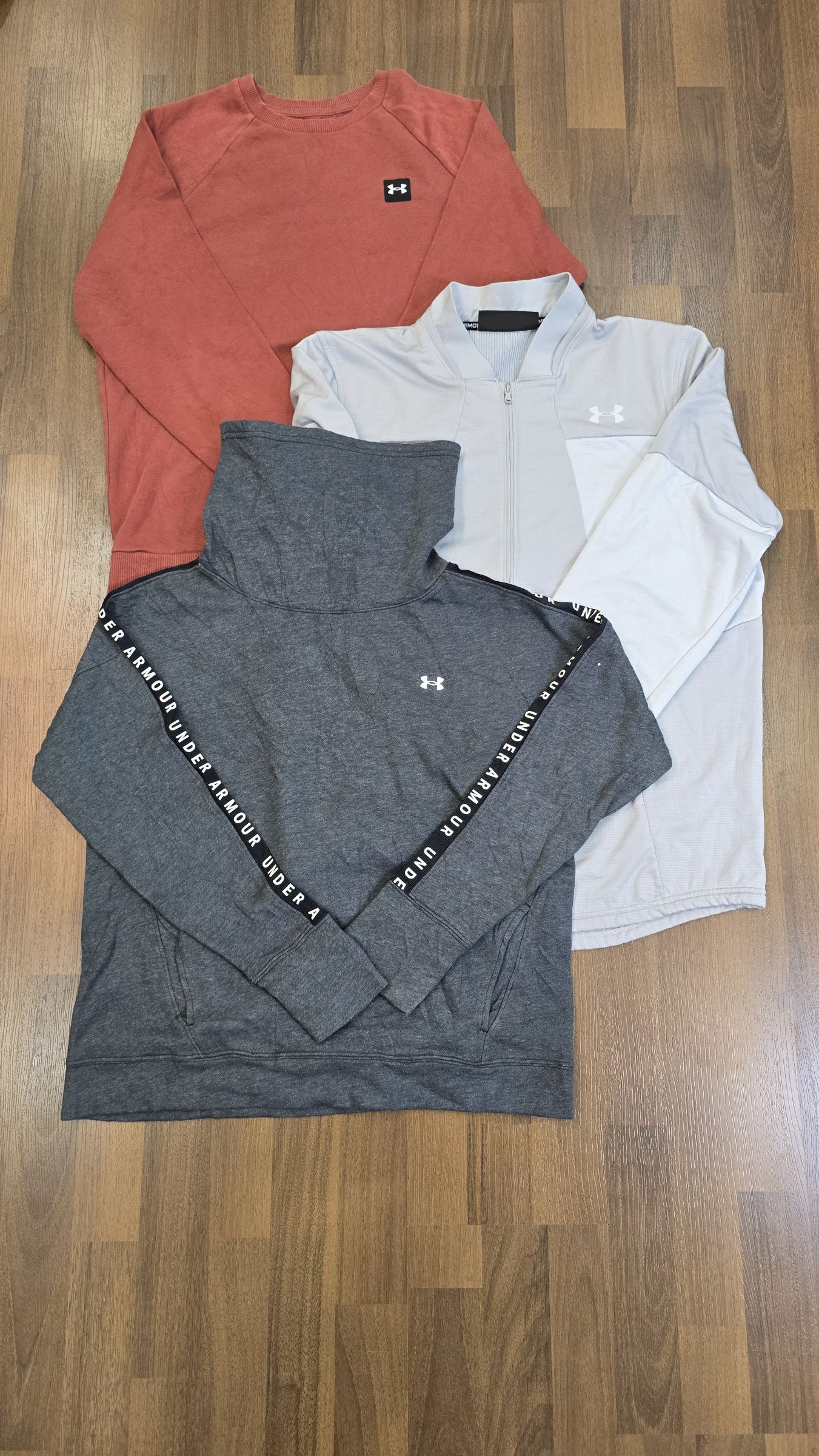 av-1681 under armour sweatshirts