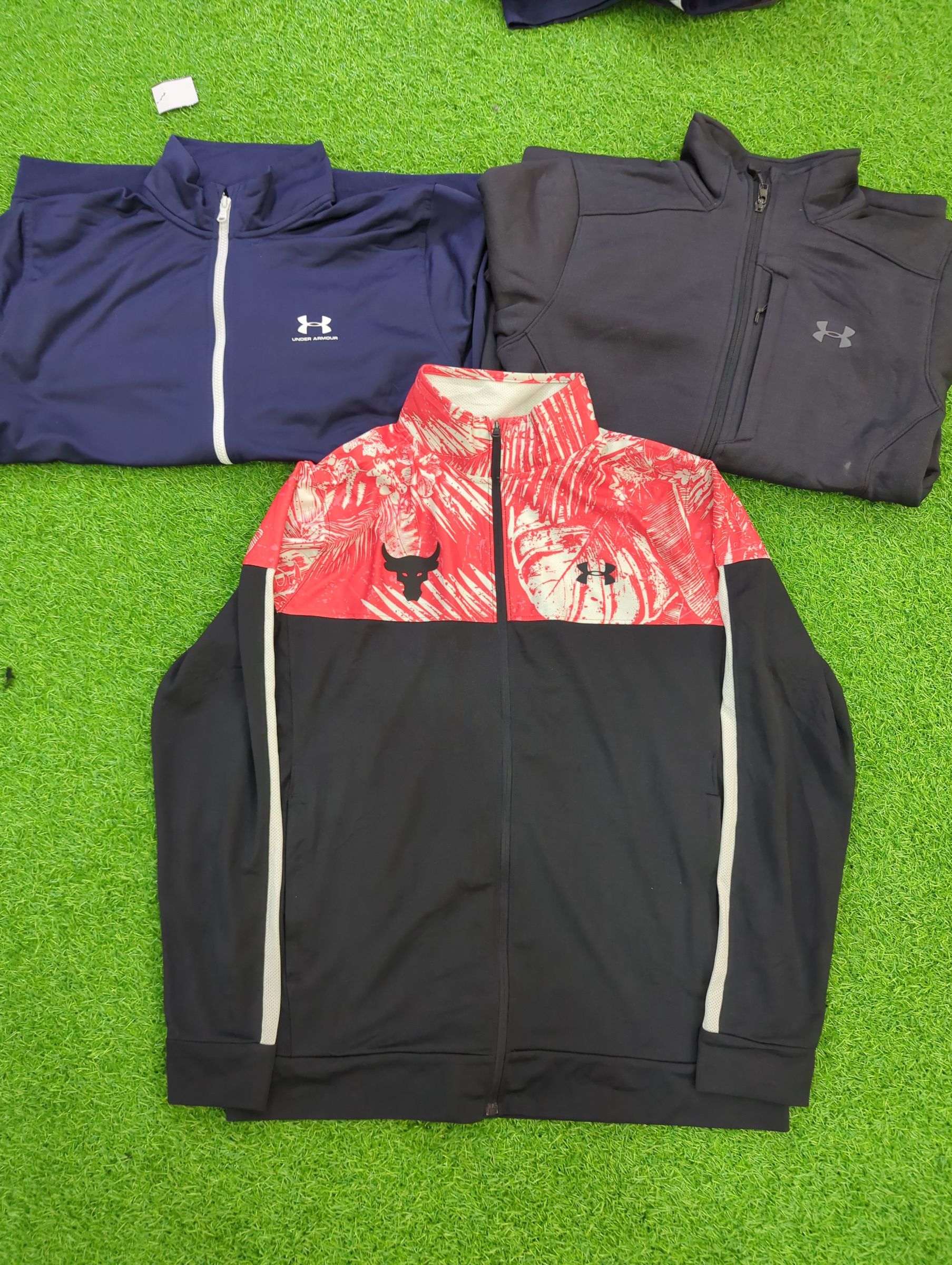av-1683 under armour mix jackets