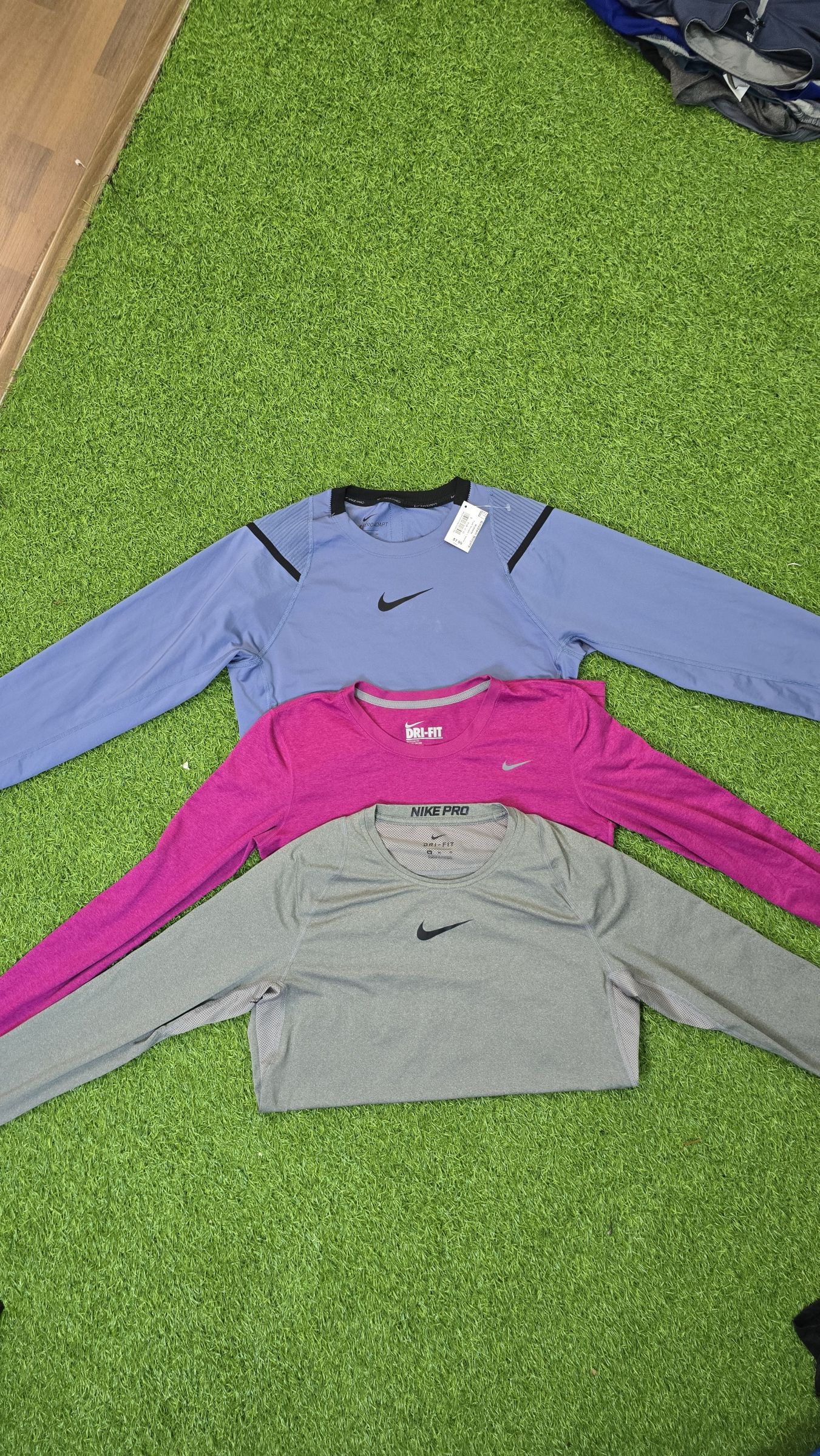 av-1700 nike t-shirts l/s