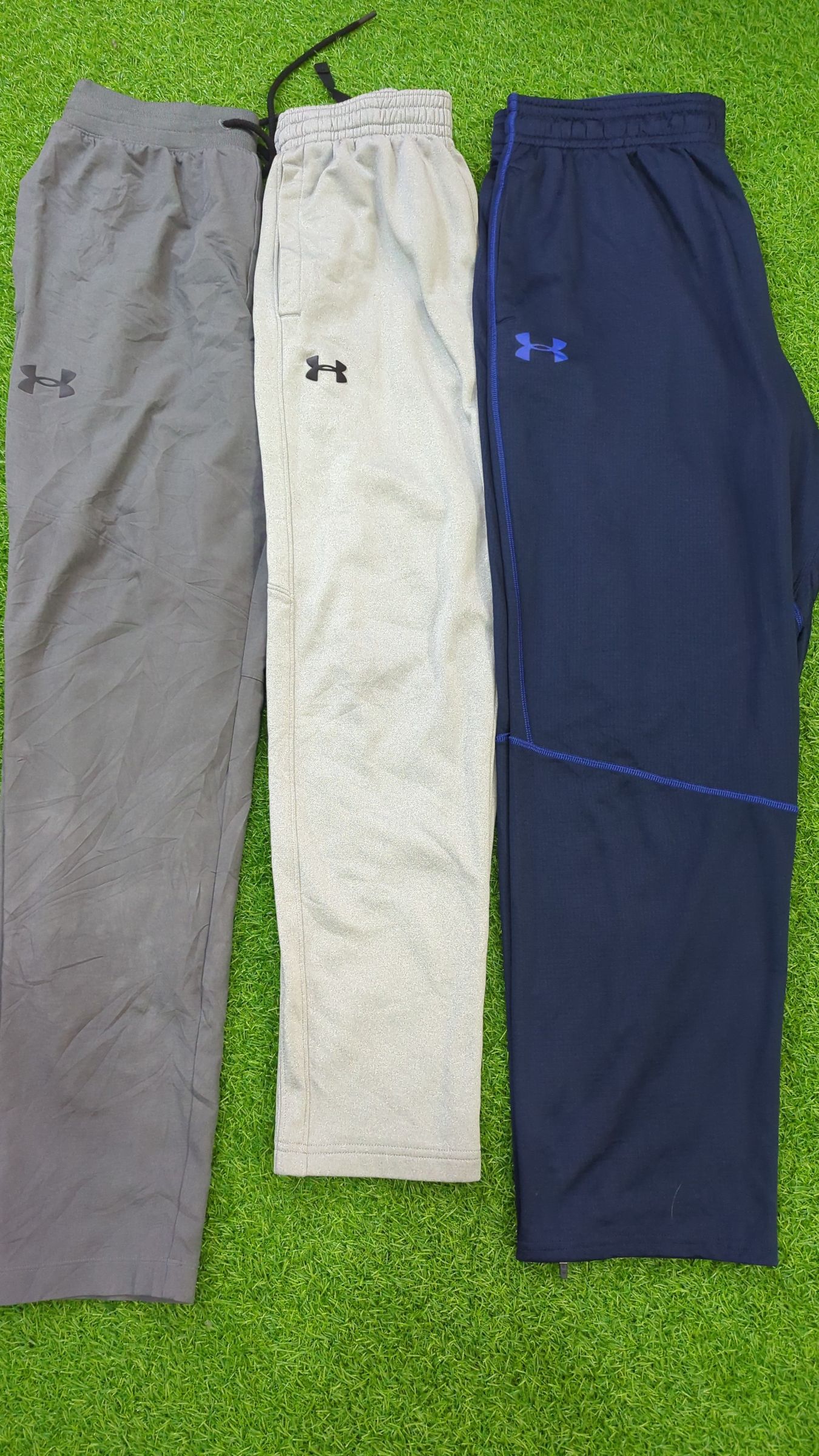 av-1926 under armour track pants