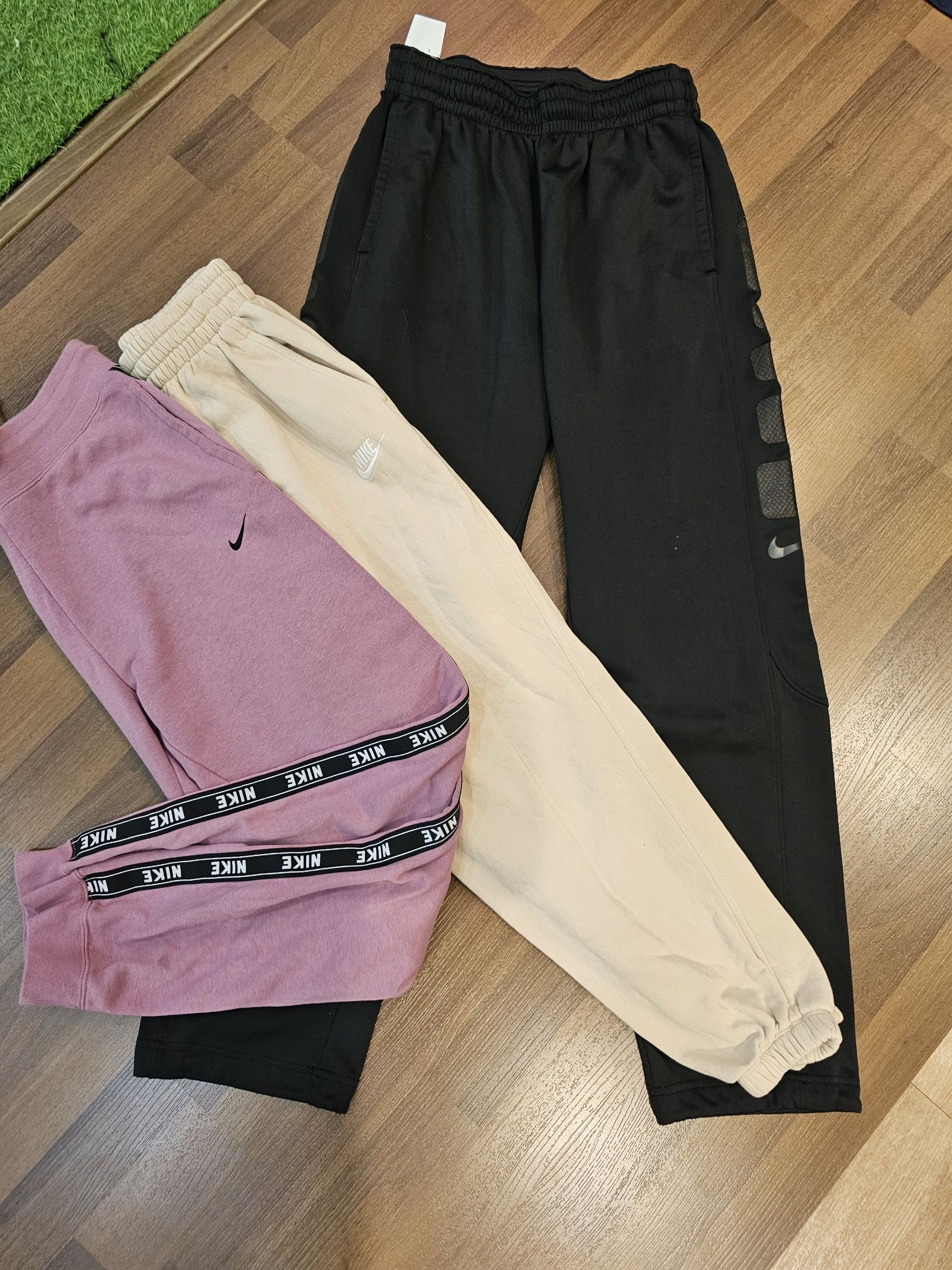 av-2031 nike sweat pants