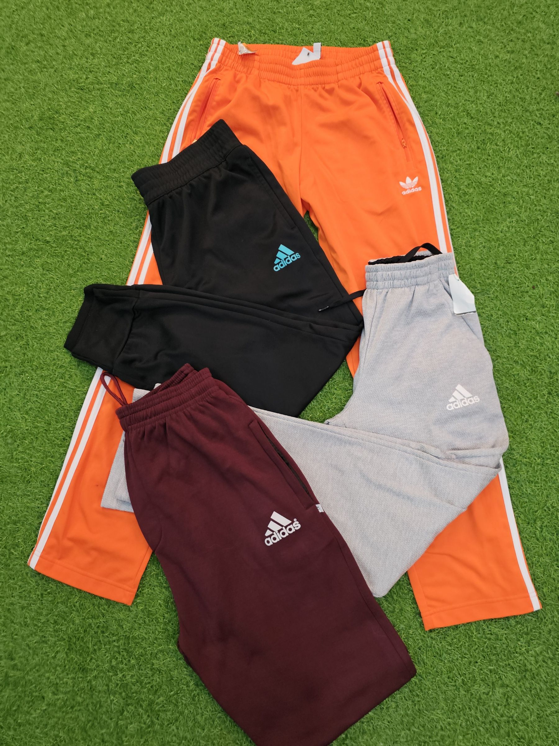 av-2057 adidas track pants