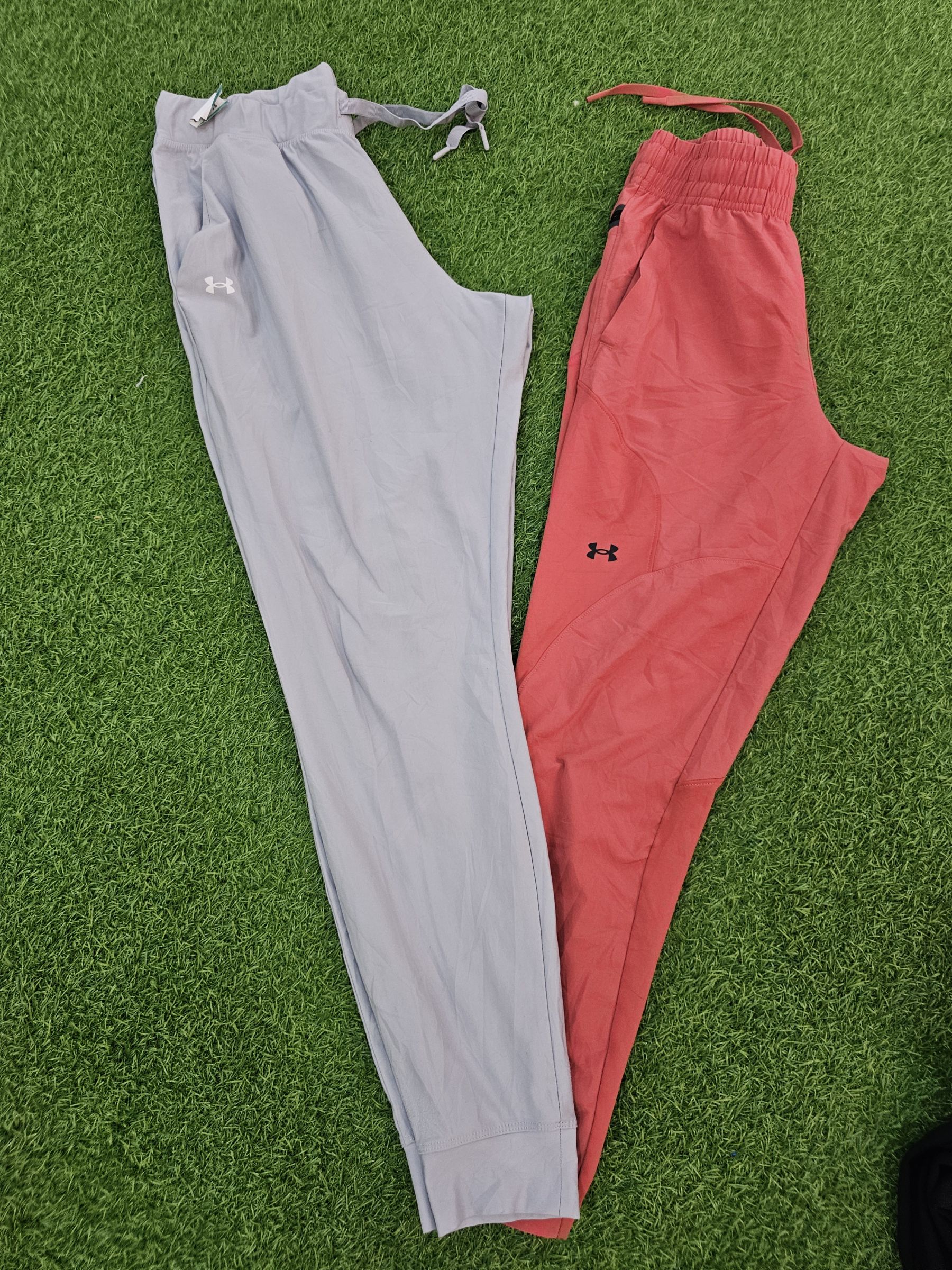 av-2037 under armour track pants