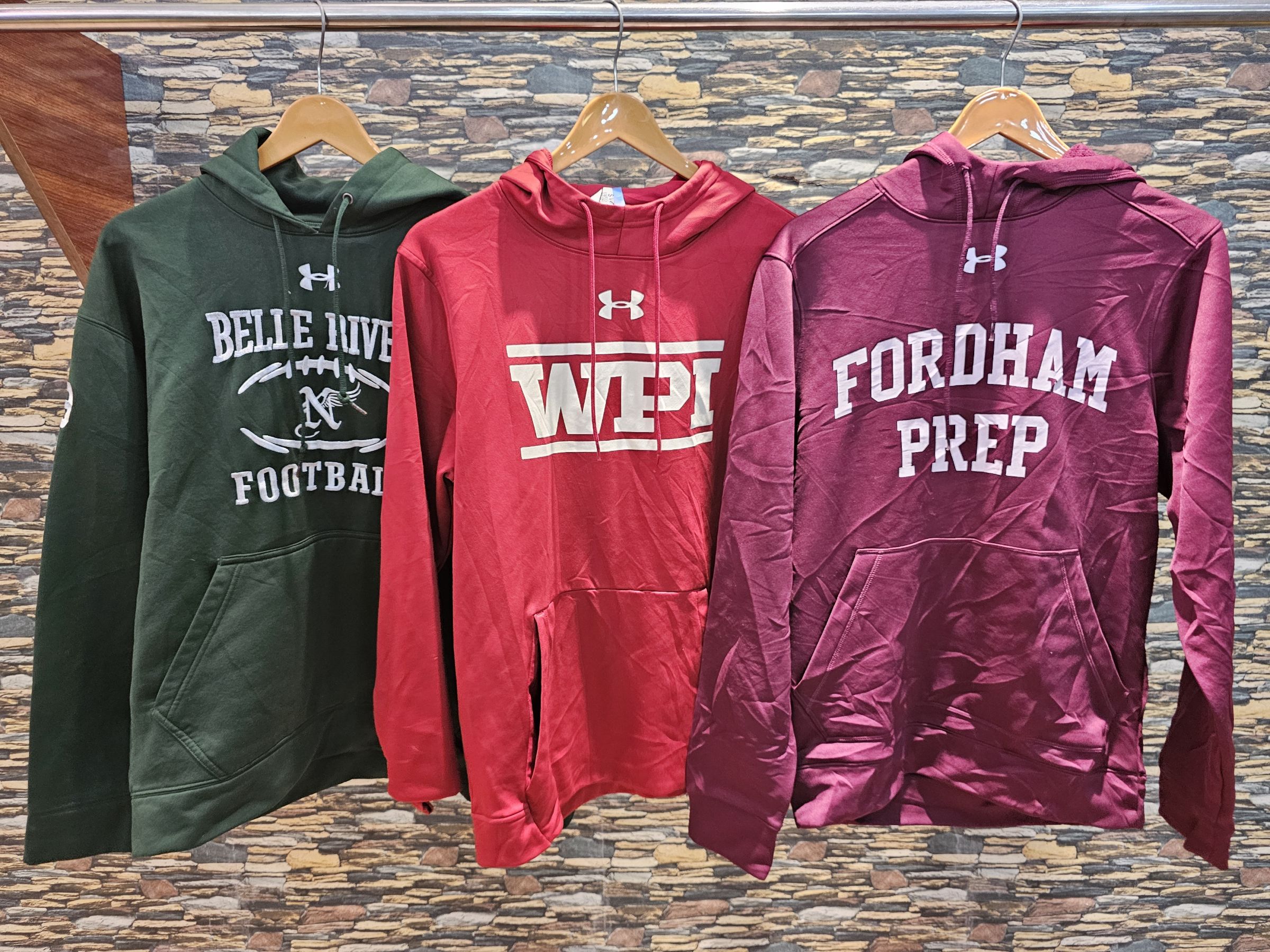 av-2085 under armour hoodies