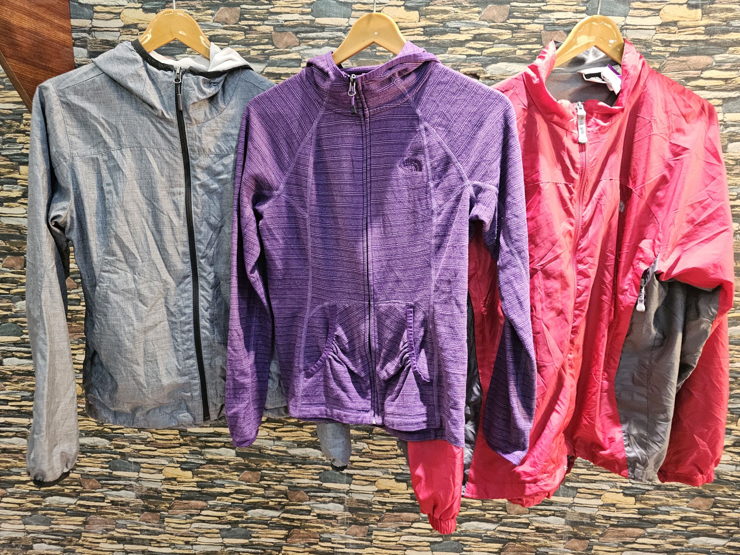 av-2155 the northface mix jackets