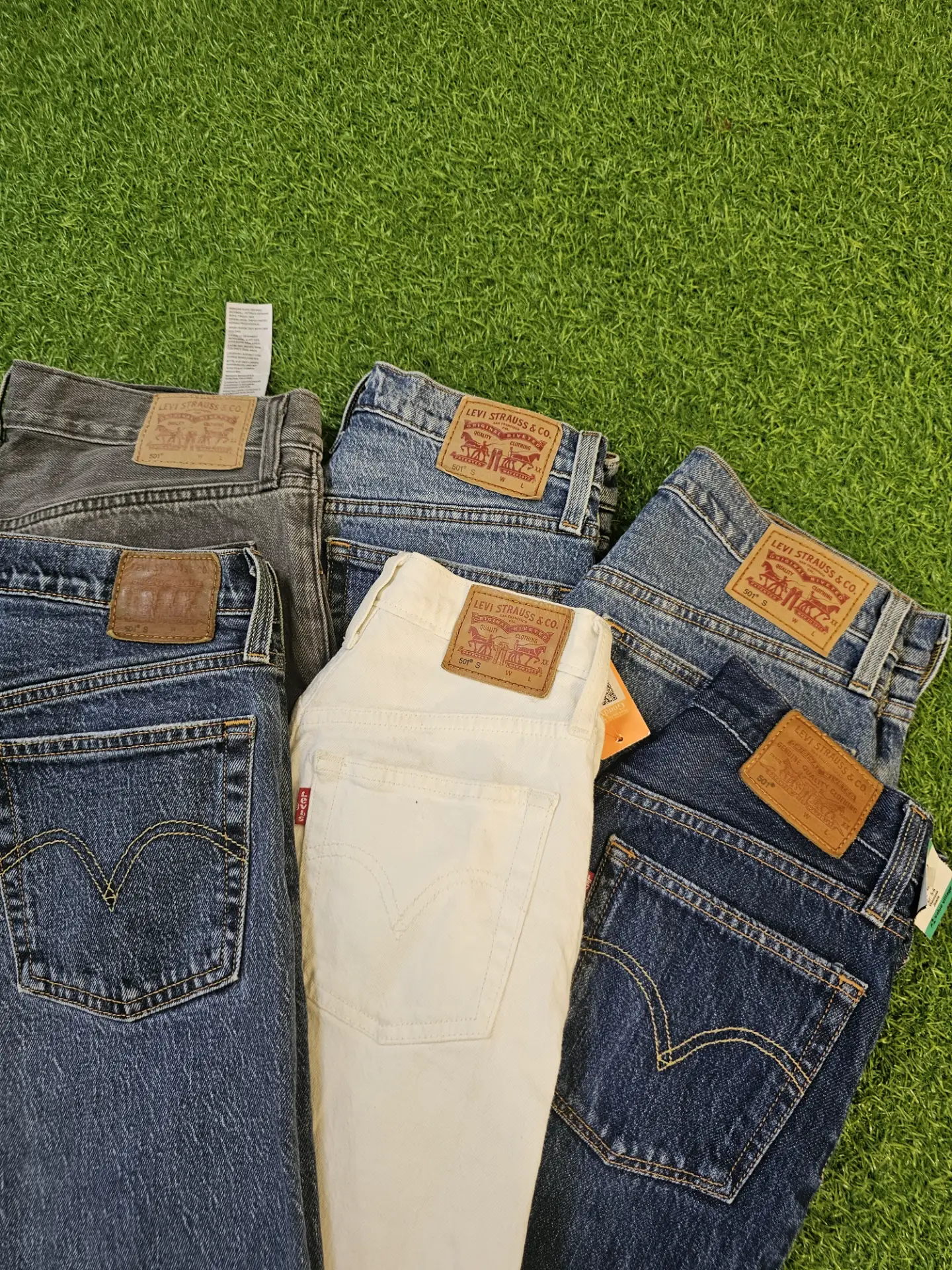 av-2147 levi's ladies jeans 501