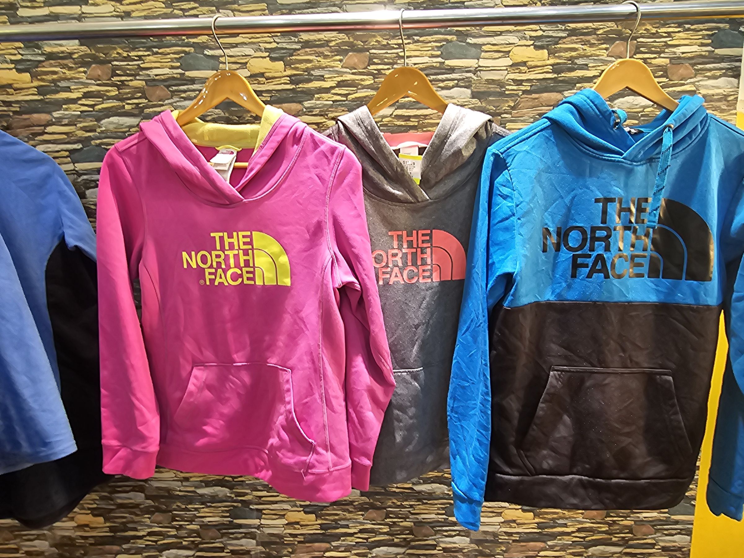 av-2153 the northface hoodies