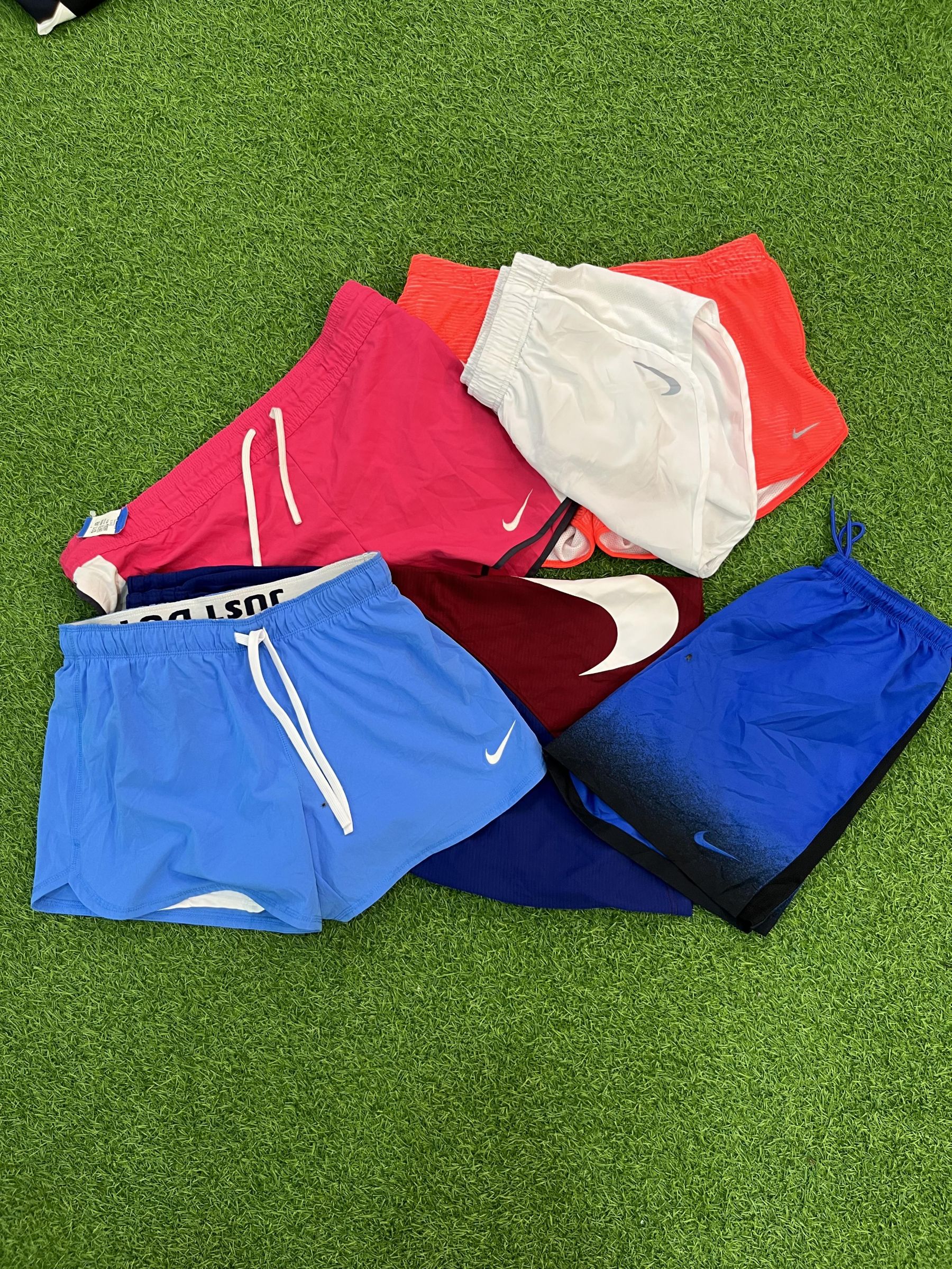 av-2272 nike mix shorts