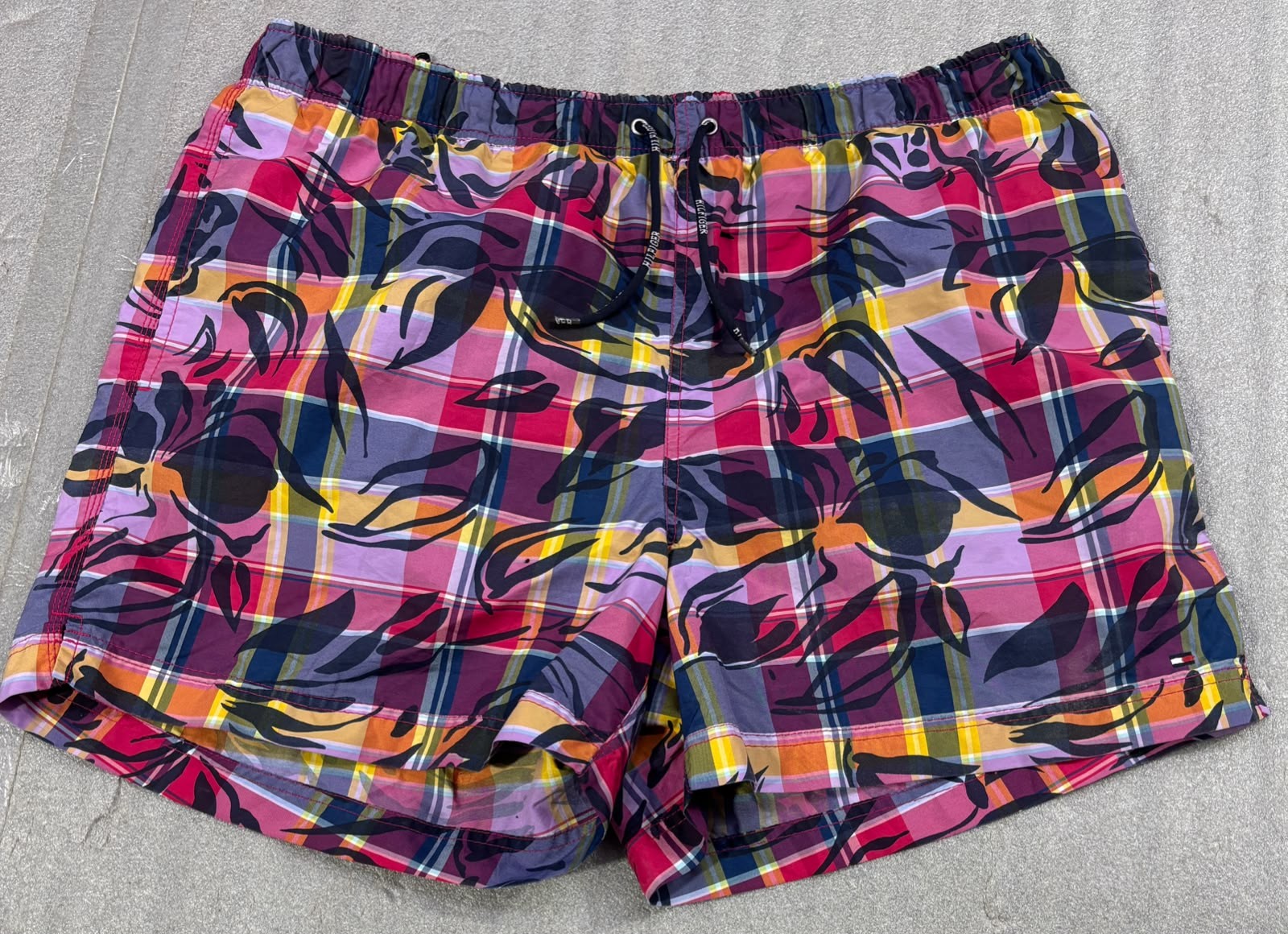 tommy hilfiger shorts 10 pc (03413)