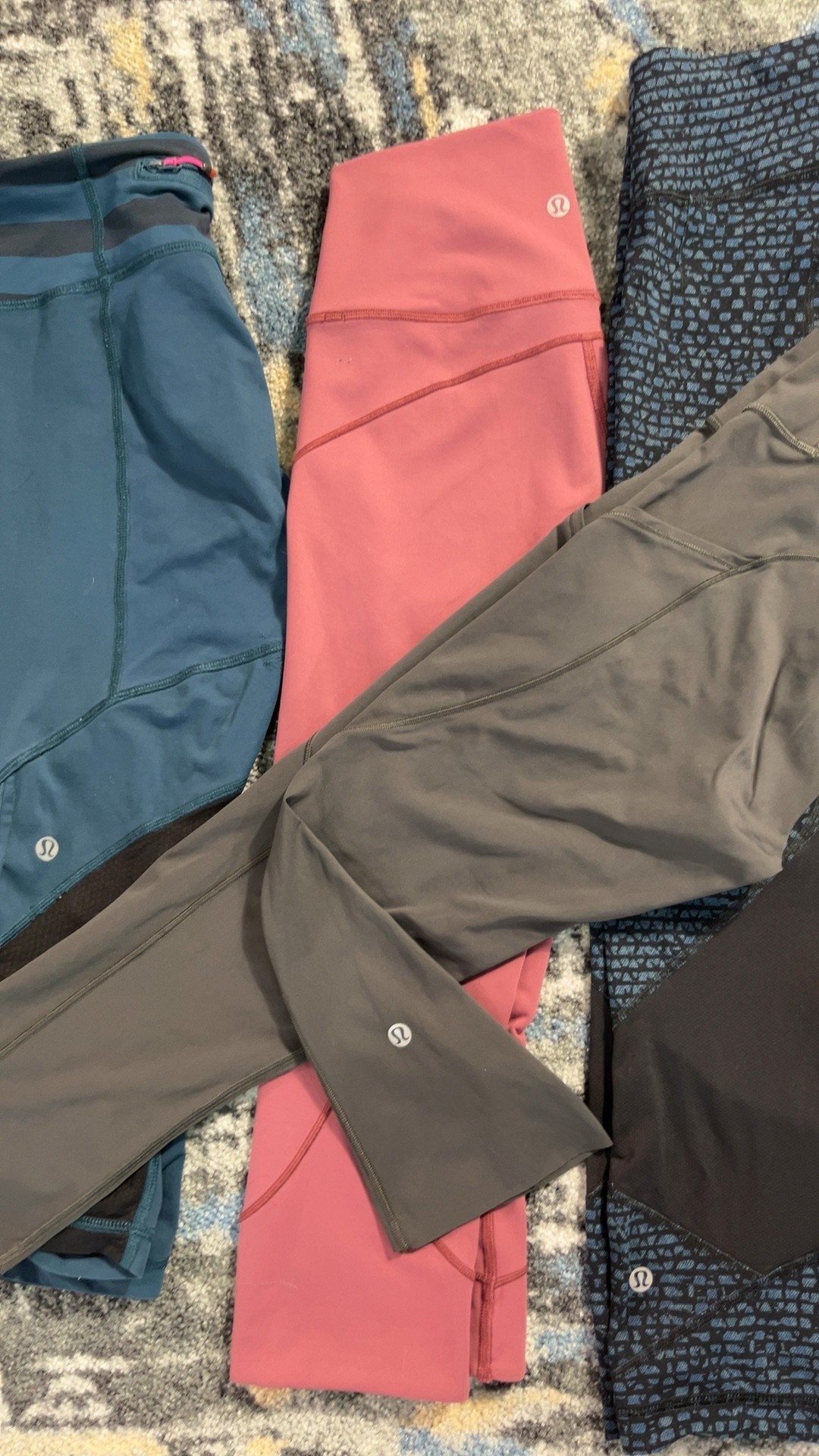 avg-0599 lululemon capri