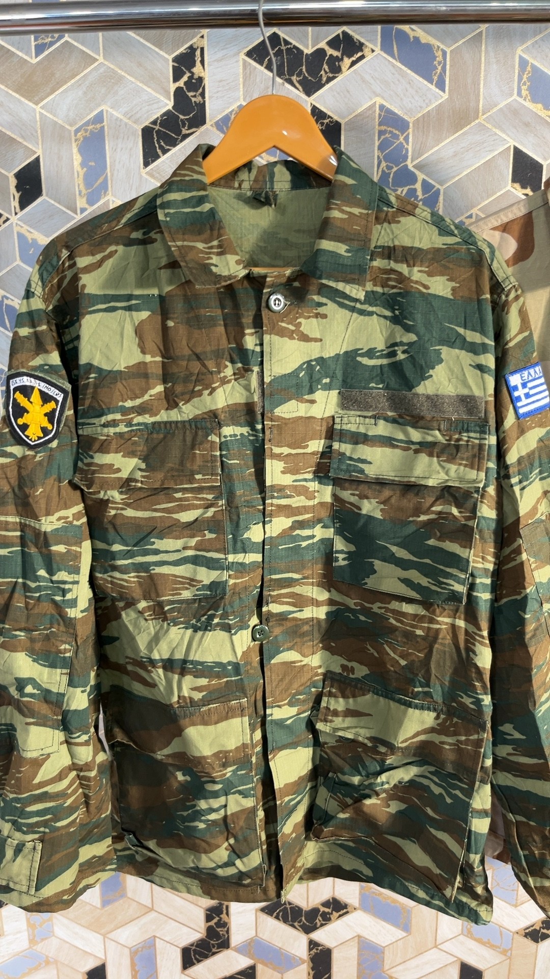 avg-0611 usa army button up shirts