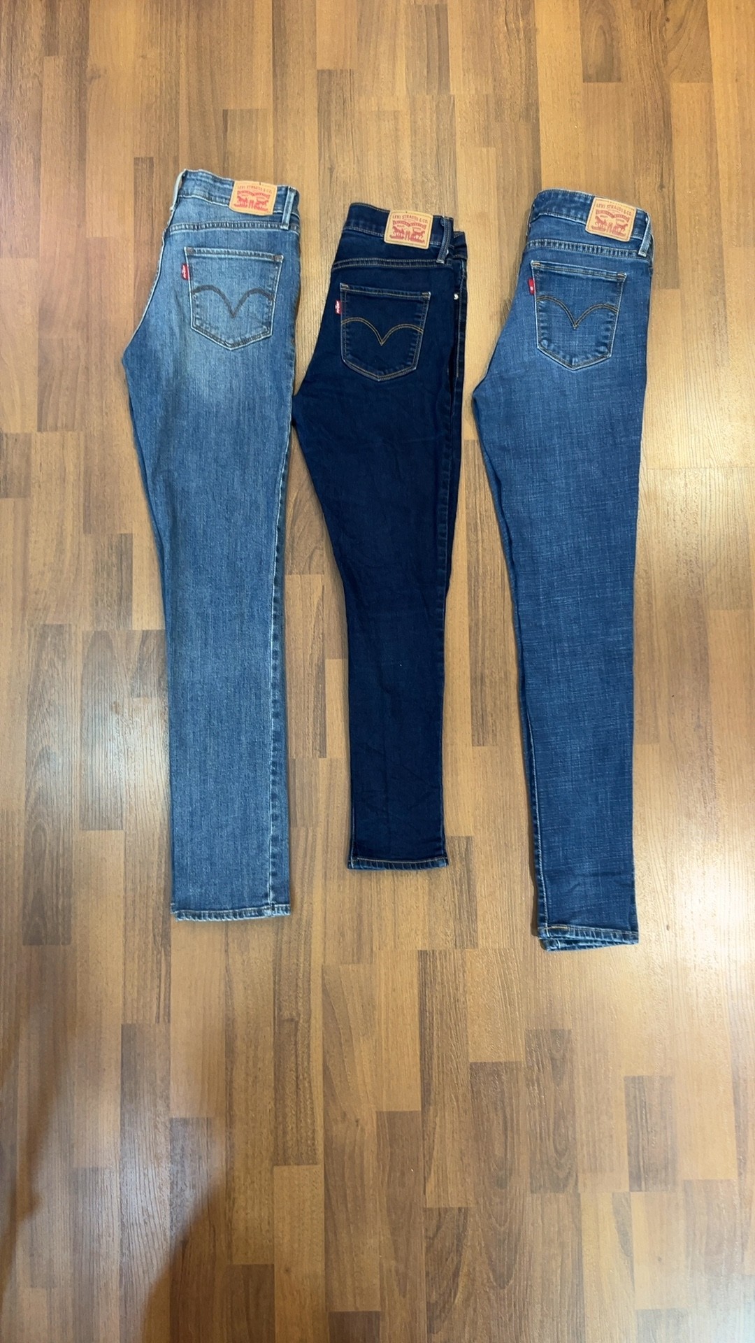 av-2379 levi's ladies skinny jeans
