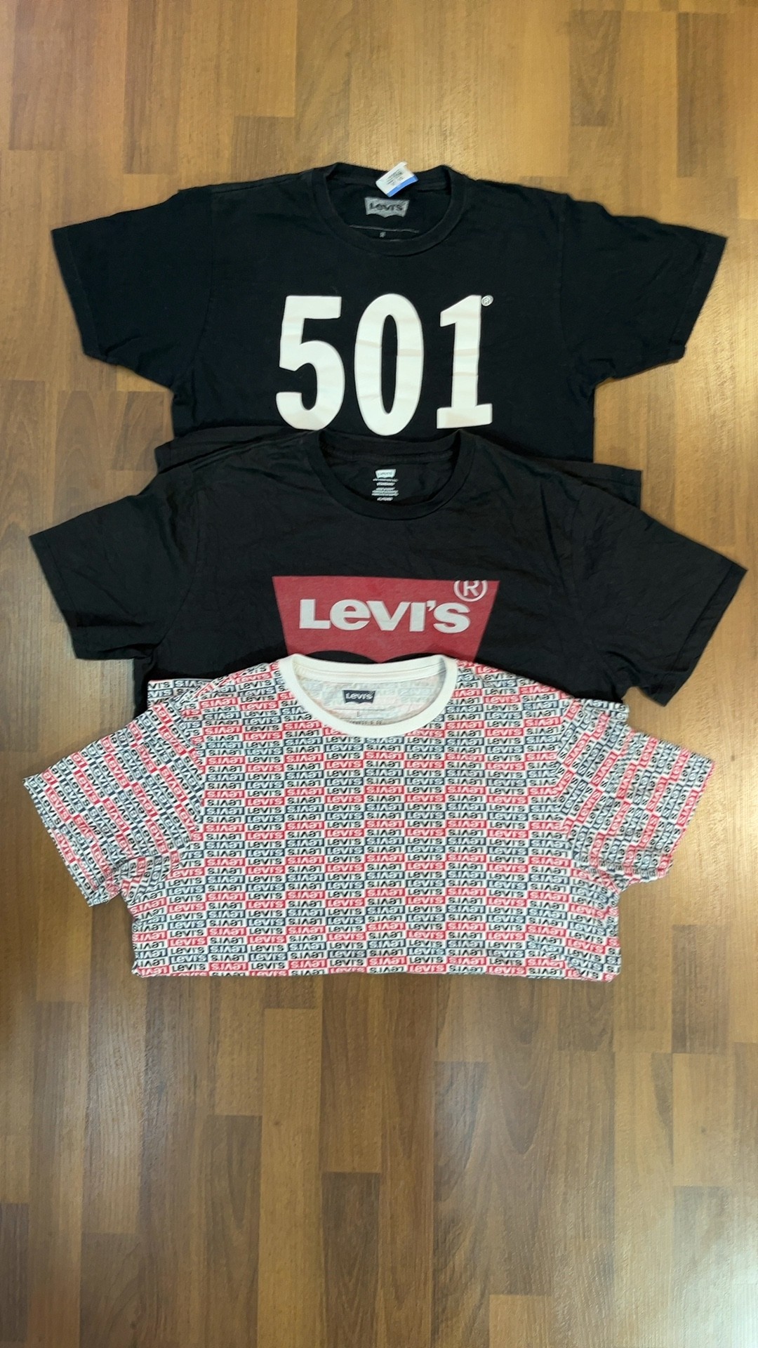 av-2382 levi's t-shirts