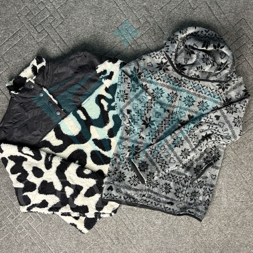 Crazy Fleece – Retro Outdoor Streetwear Collection