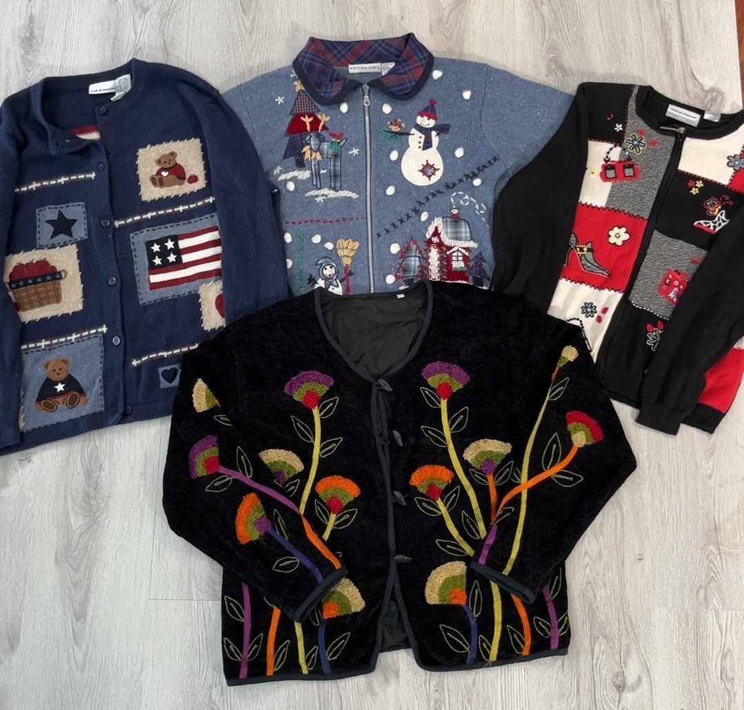 av-2451 y2k style christmas sweater
